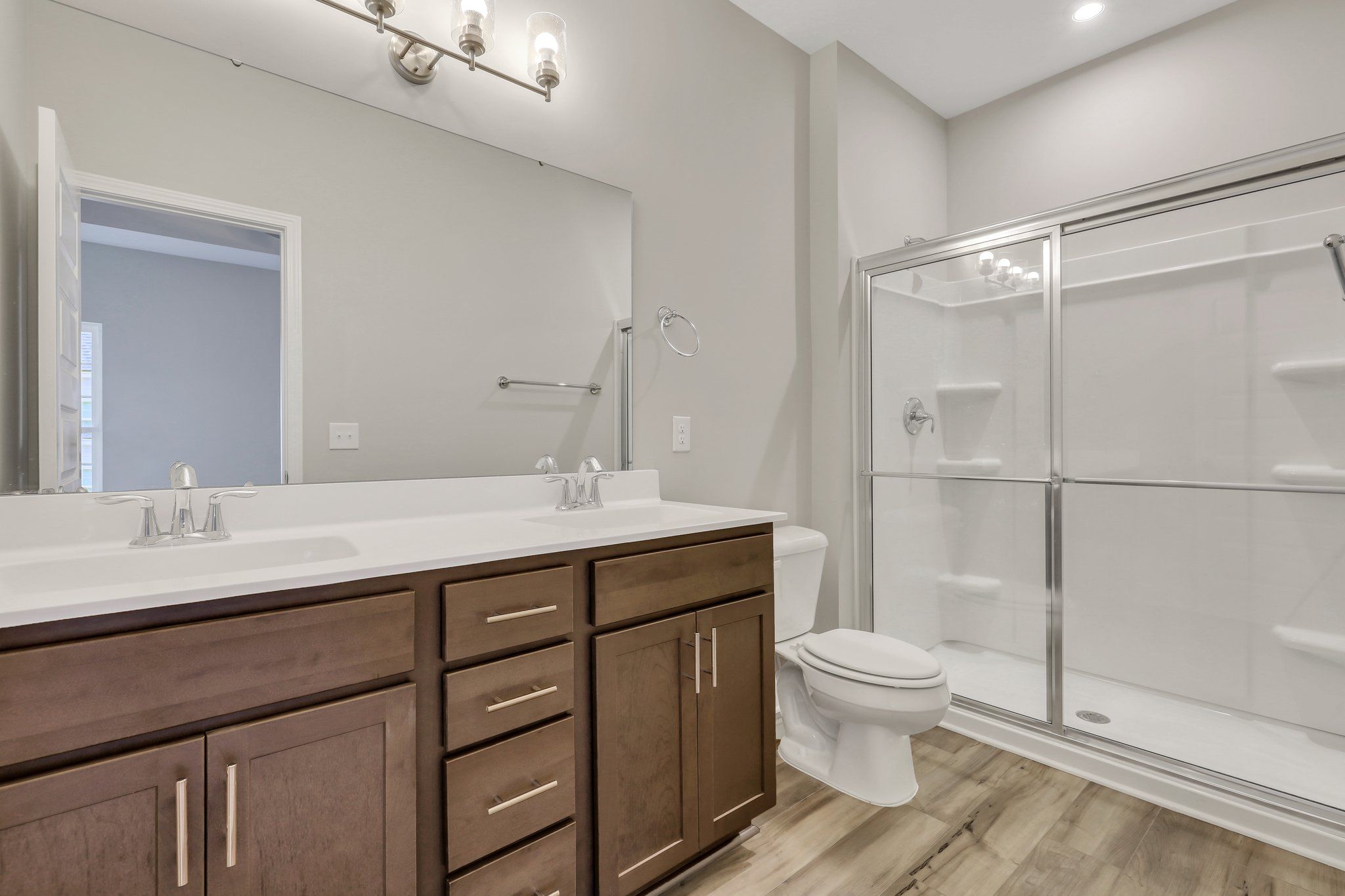 Hampton – Owner’s Bathroom with Walk-In Shower