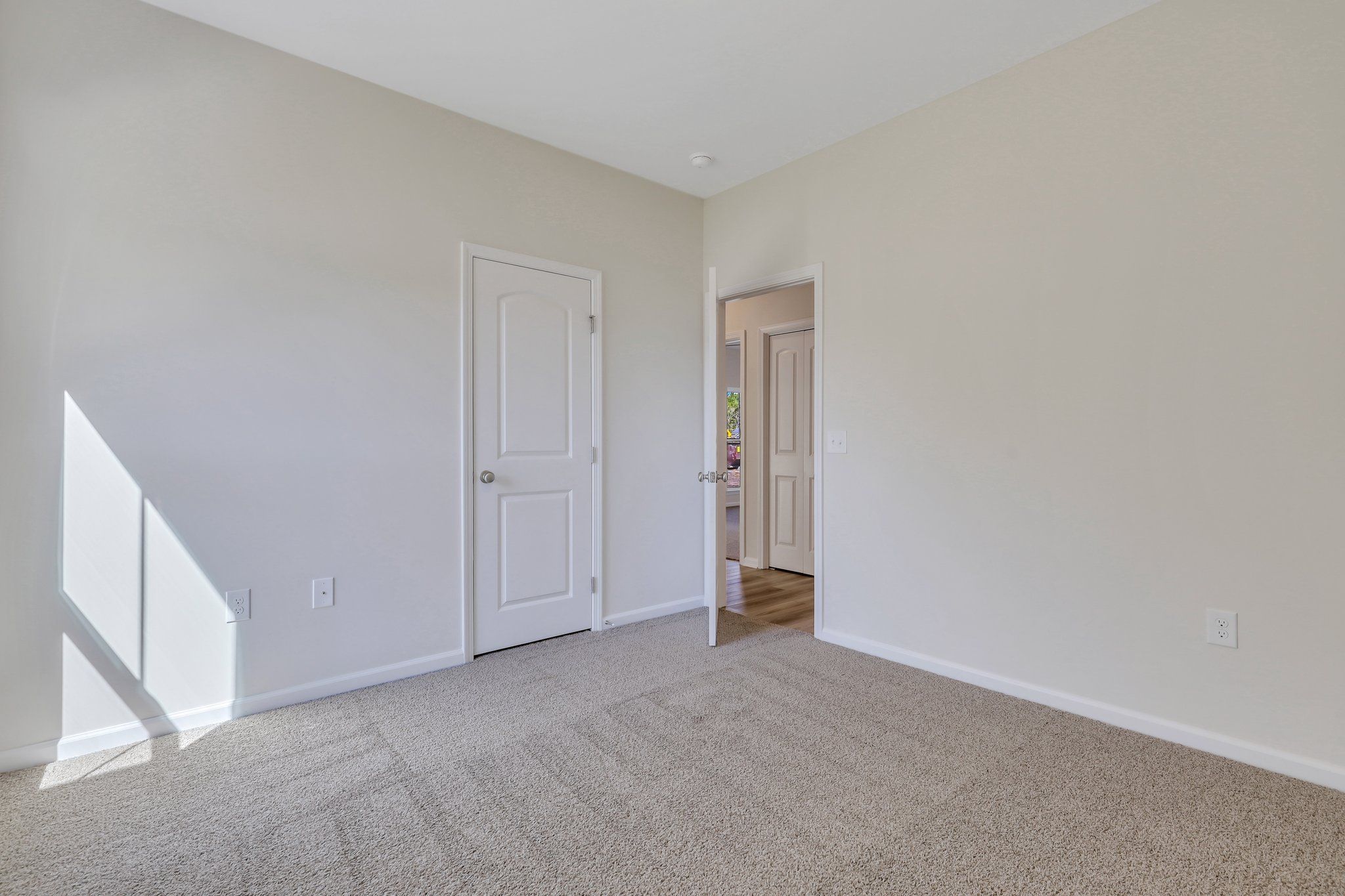 Hampton – Bedroom 2 with Closet