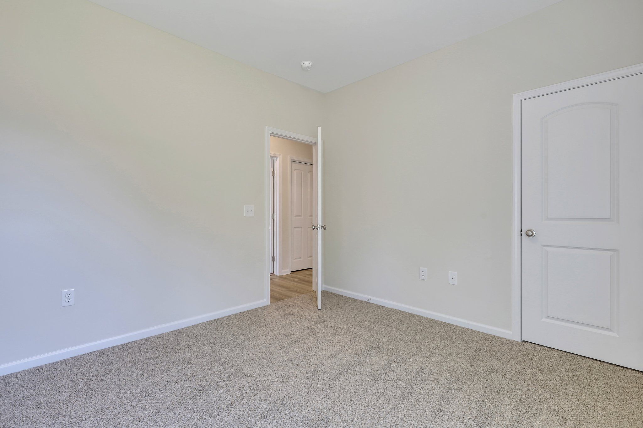 Hampton – Bedroom 3 with Closet