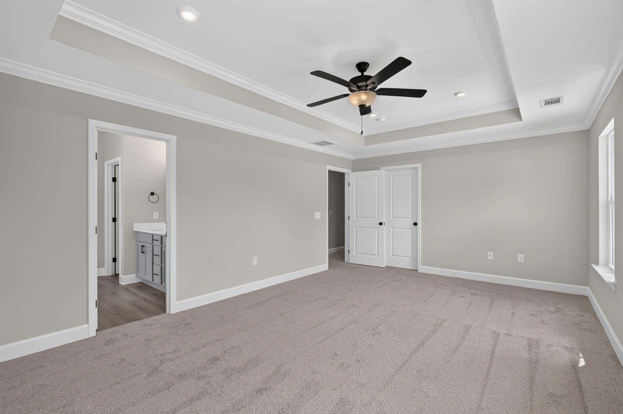 Edisto Primary Bedroom with Tray Ceiling & Crown Molding