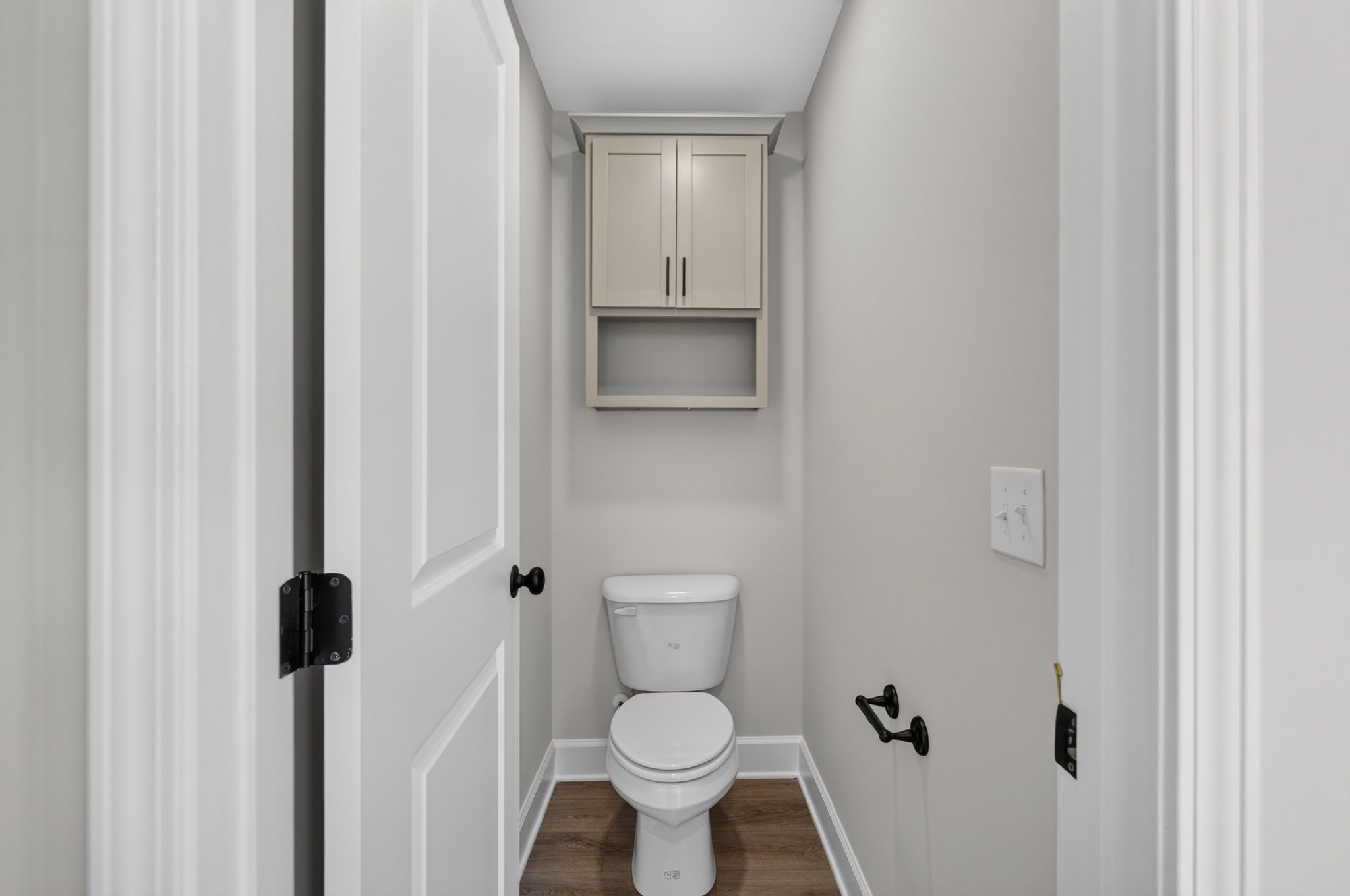 Edisto Primary Bath with Private Water Closet