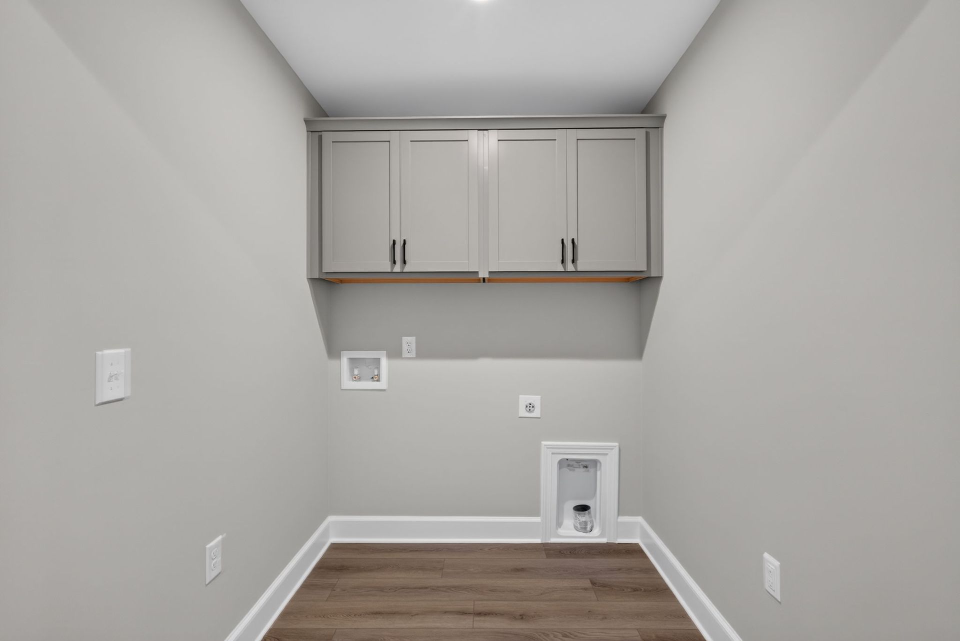 Edisto Second-Floor Laundry Room with Cabinet Storage