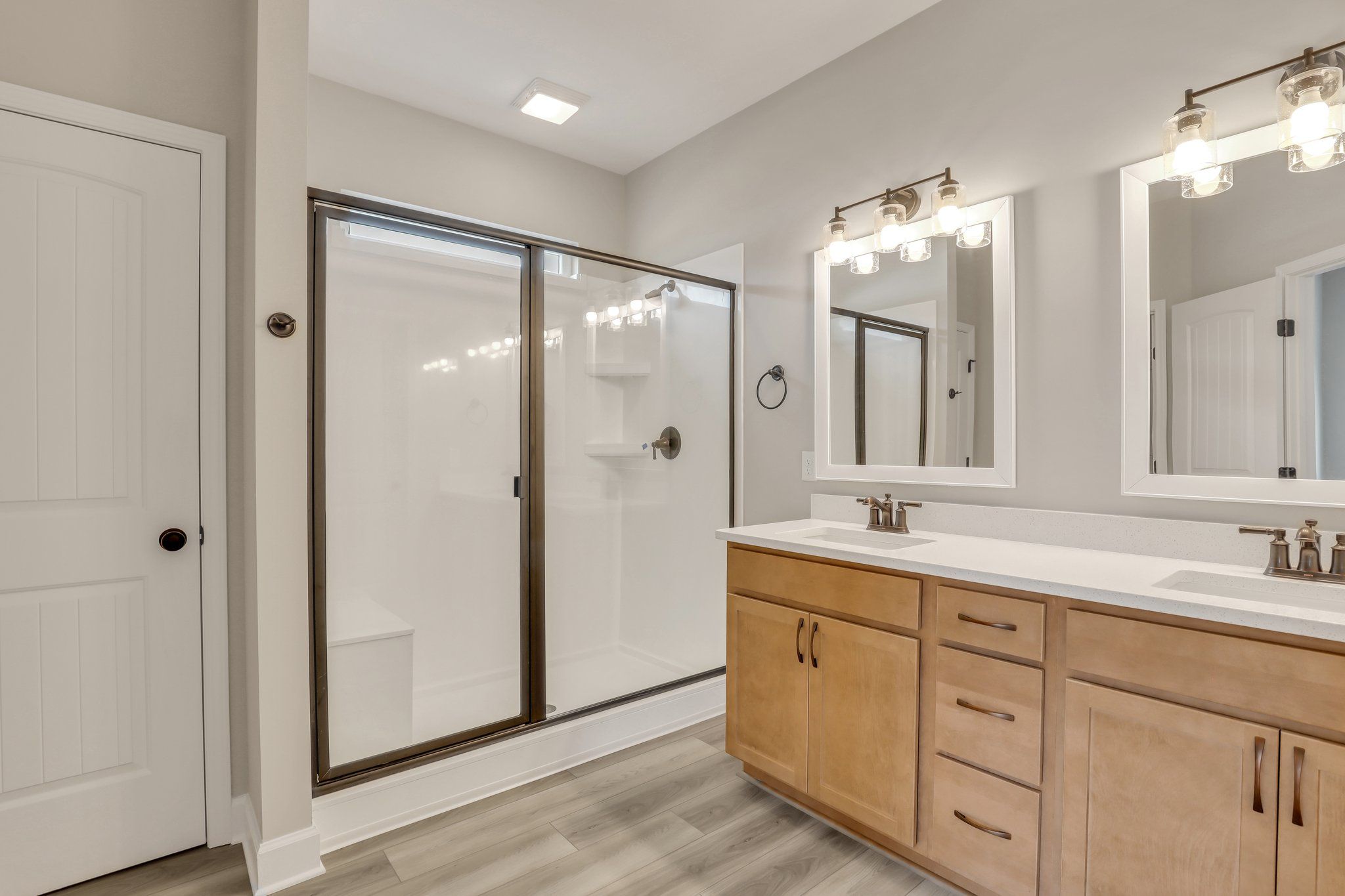 Wassaw – Customized Owner’s Bathroom