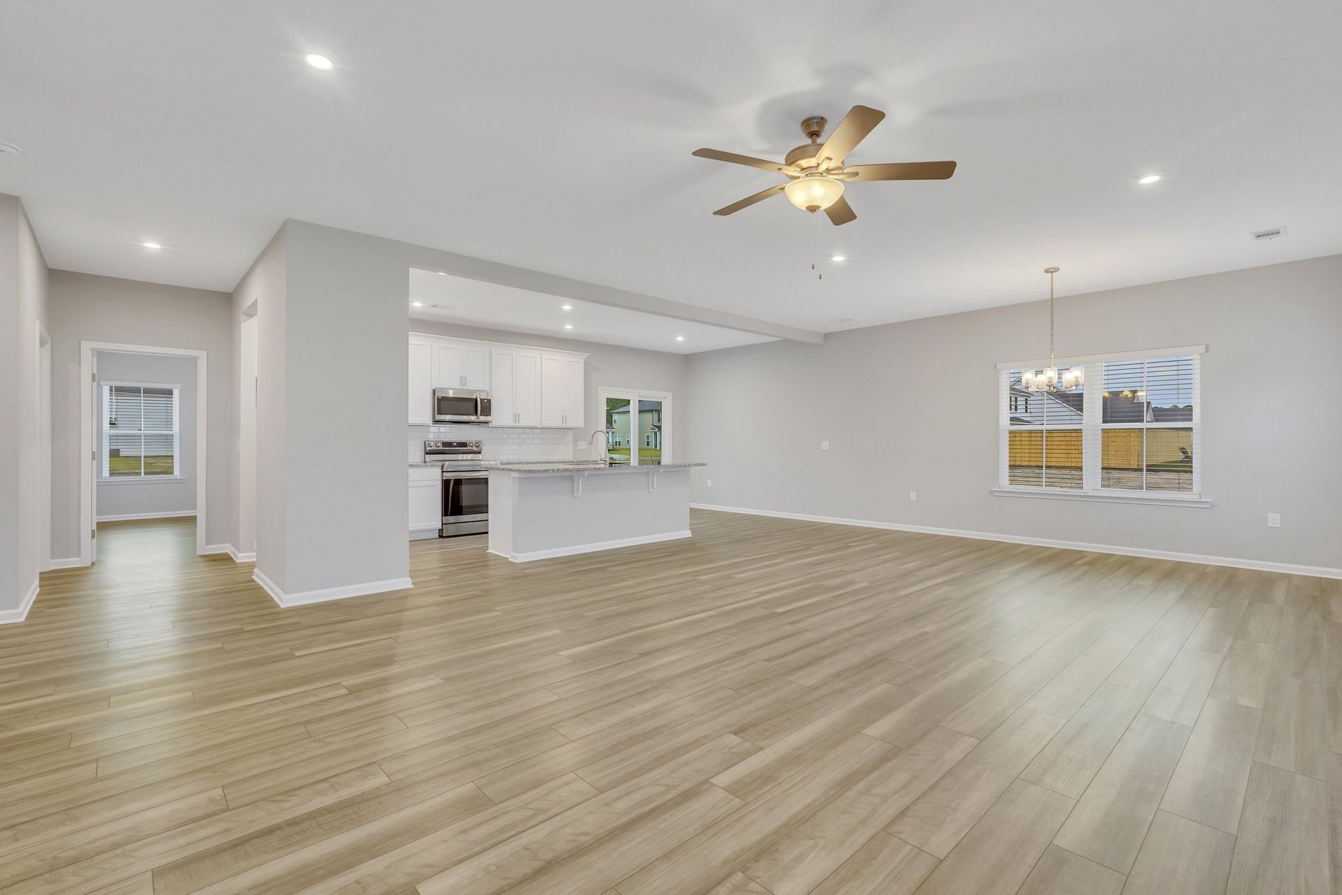 Laurel Family Room & Kitchen