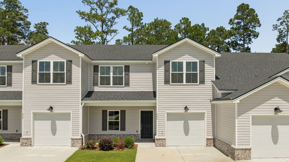 Front Exterior View of 242 Haisley Run Townhome – New Haven at Belmont Glen