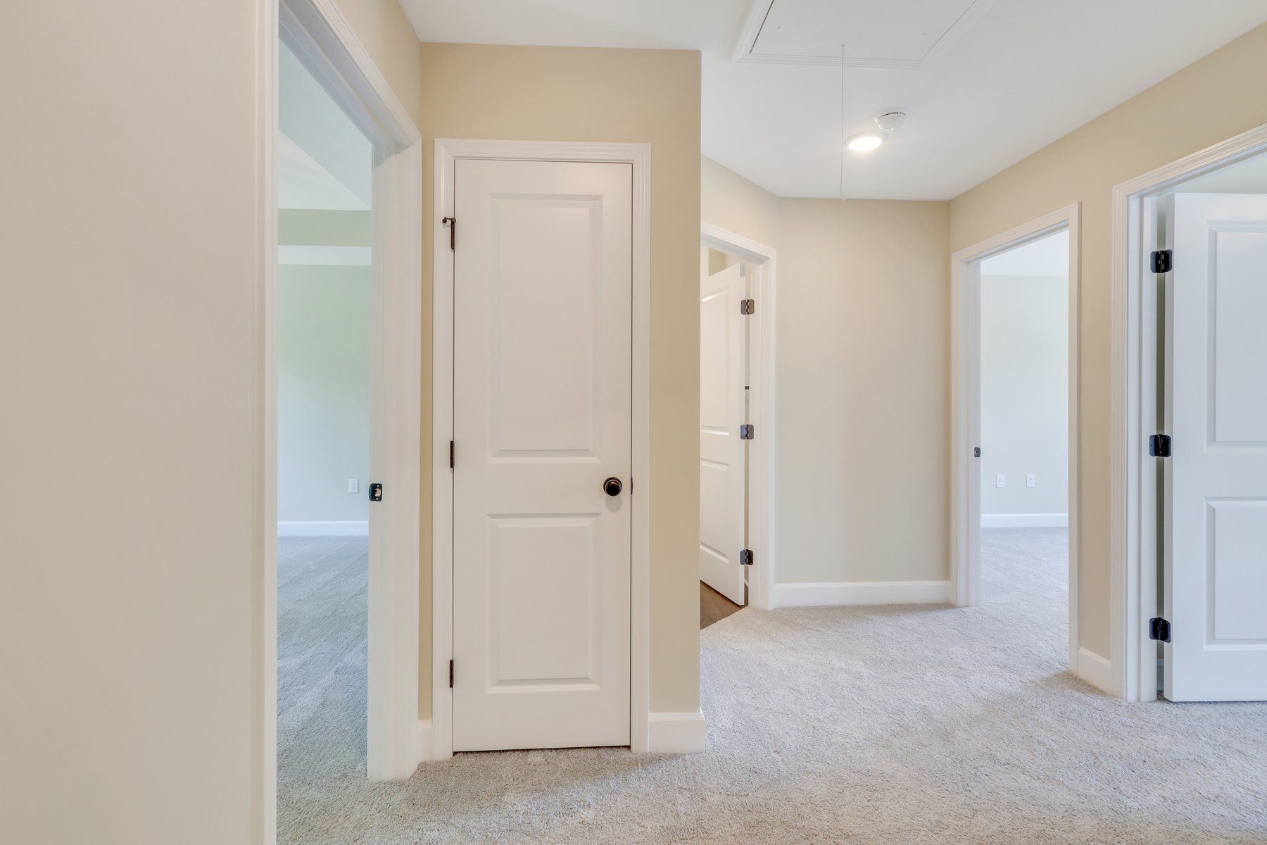 Daufuskie Second Floor Hallway