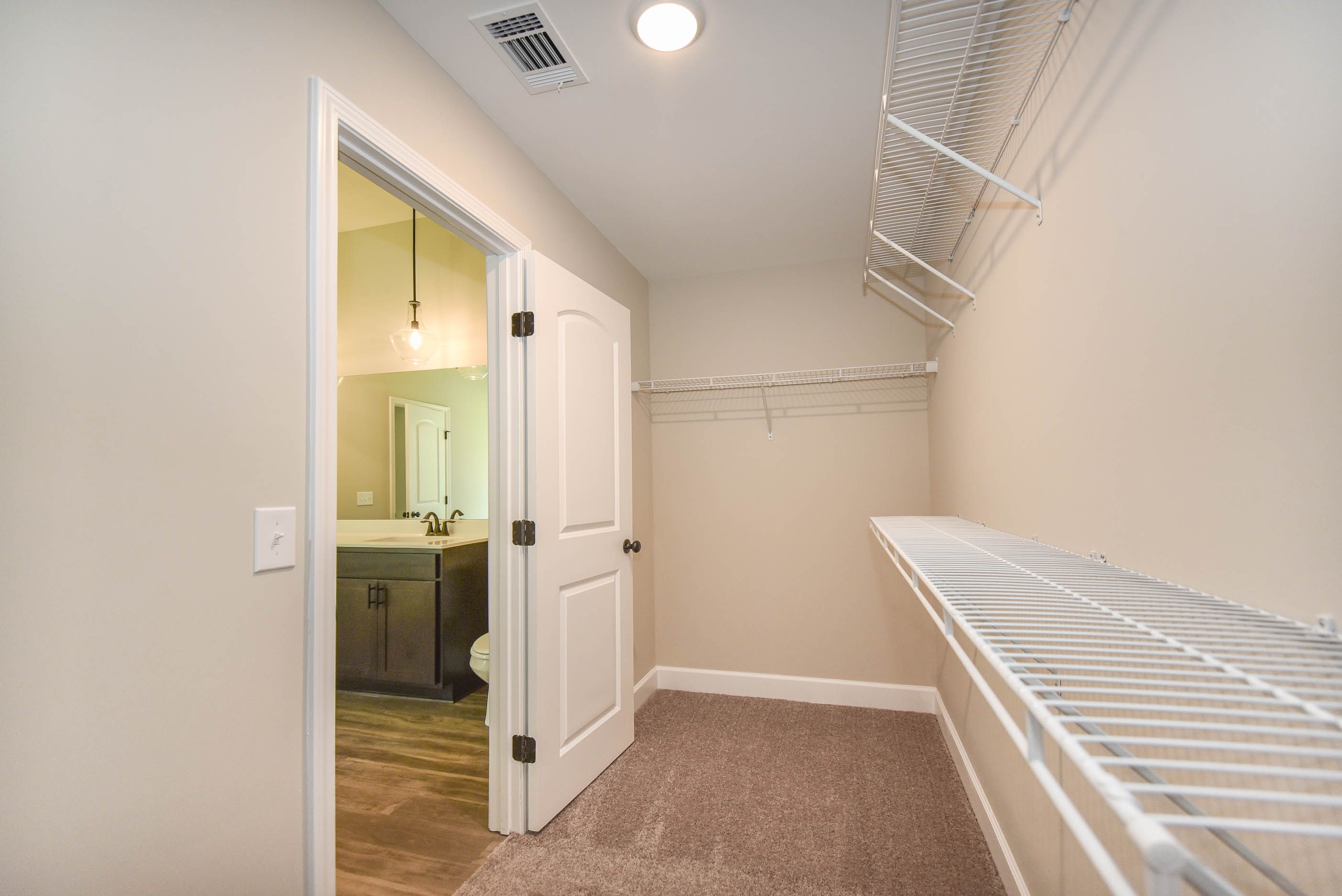Daufuskie Owner's Suite Walk-In Closet