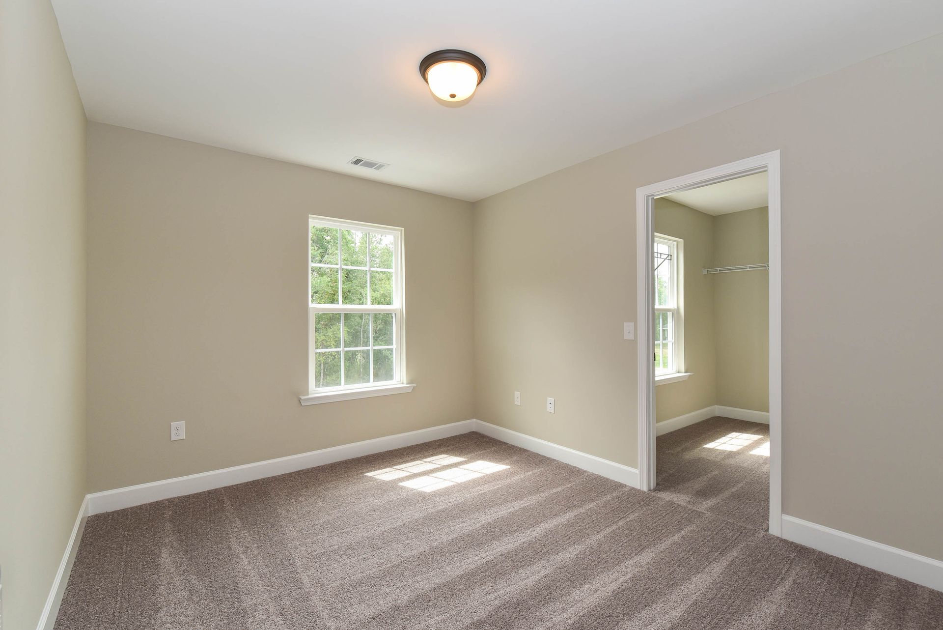 Daufuskie - Secondary Bedroom | Ernest Homes
