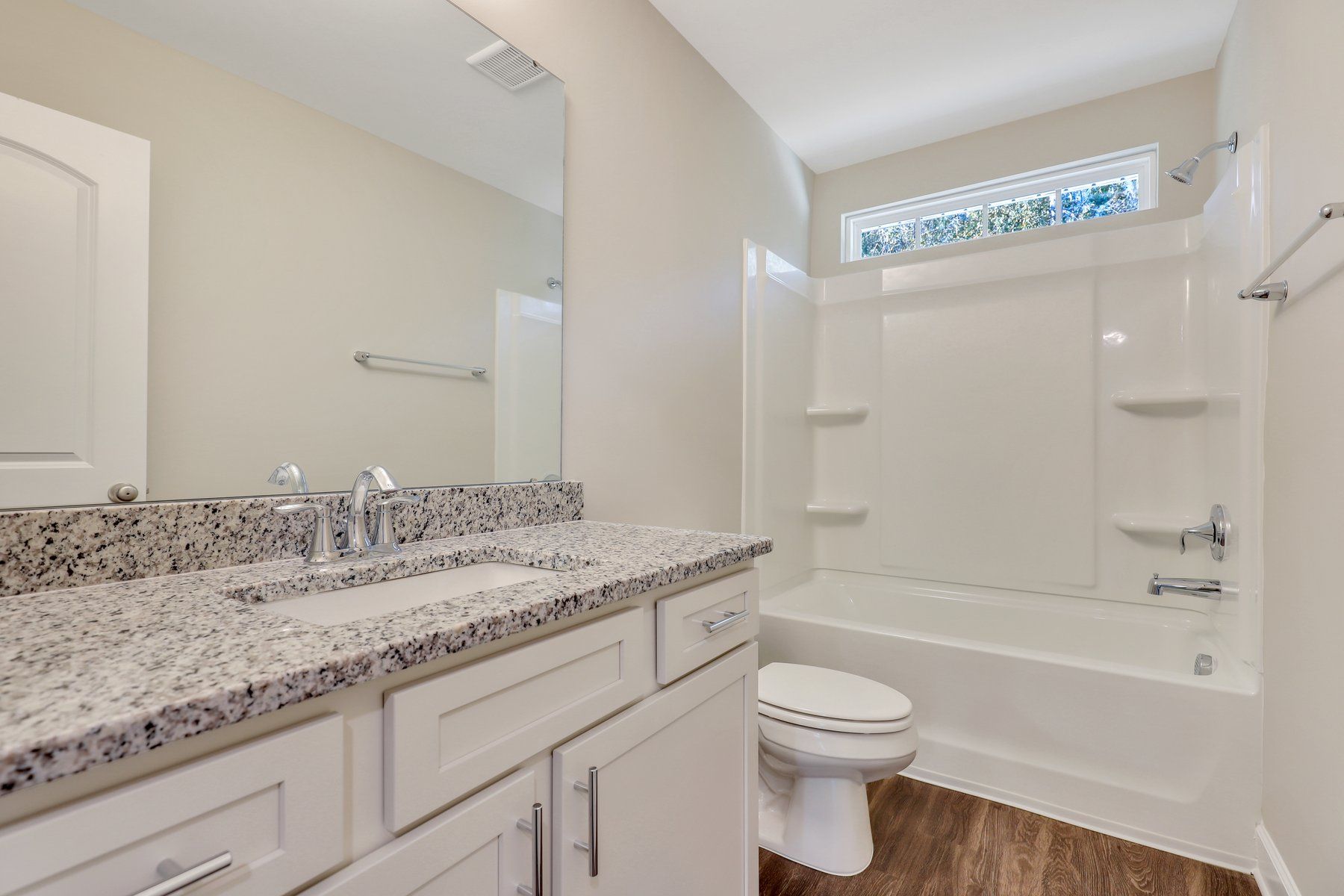 Kiawah - Secondary  Bathroom | Ernest Homes