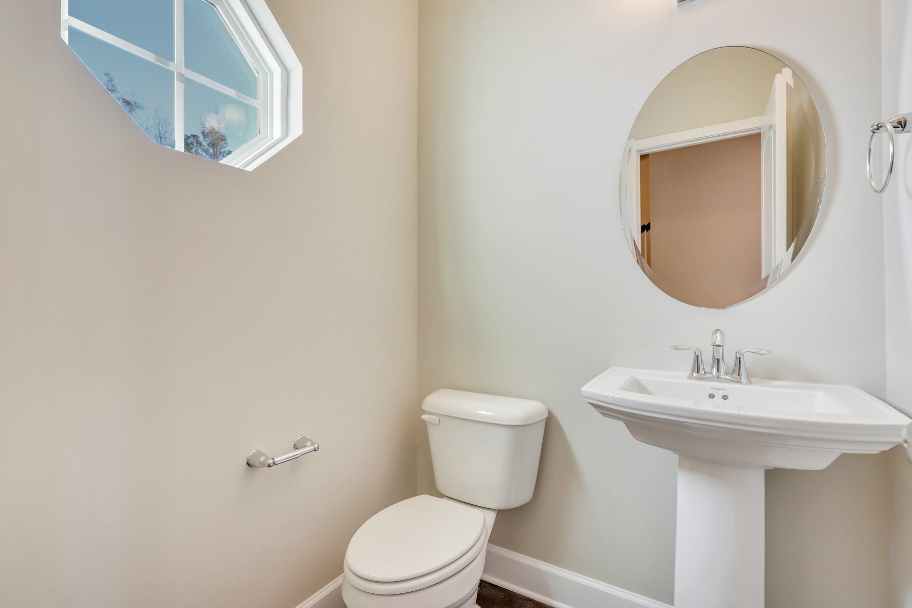 Kiawah - Powder Room | Ernest Homes