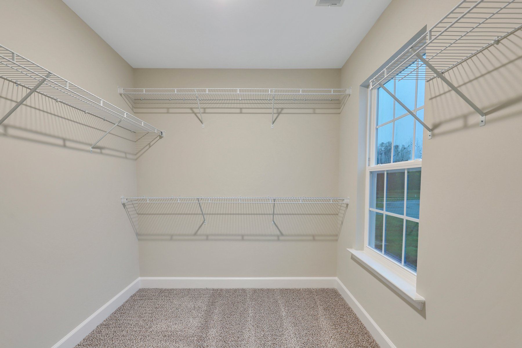 St. Helena – Primary Suite Walk-In Closet