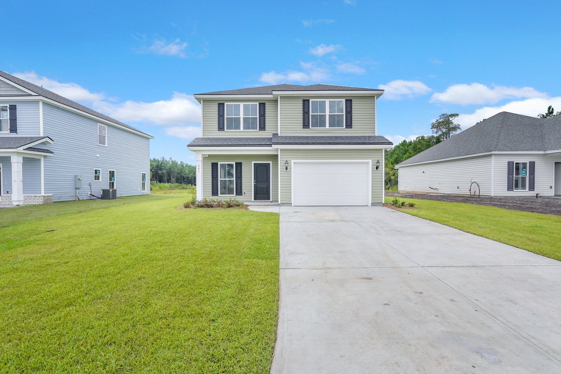 Hatteras A – Front Elevation