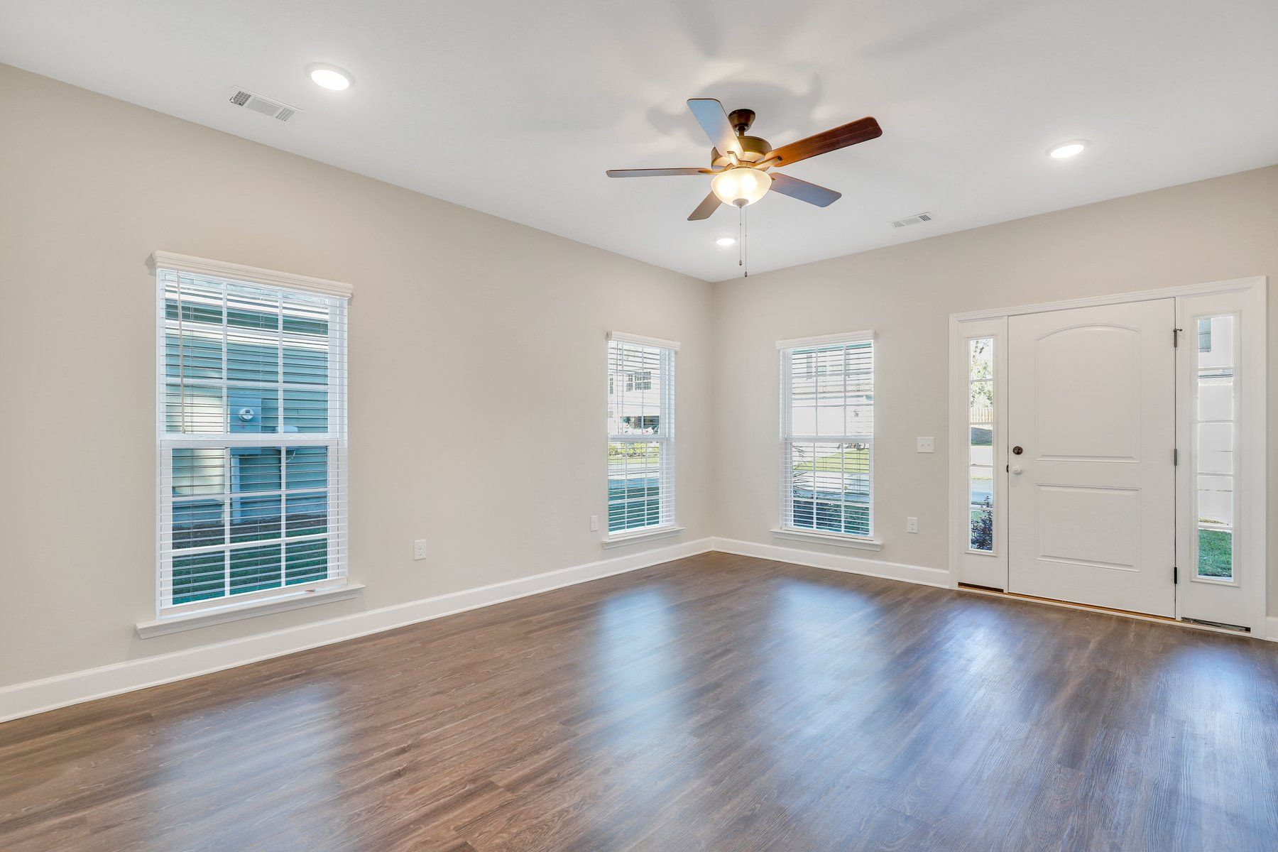 Hatteras – Family Room View toward Front Door