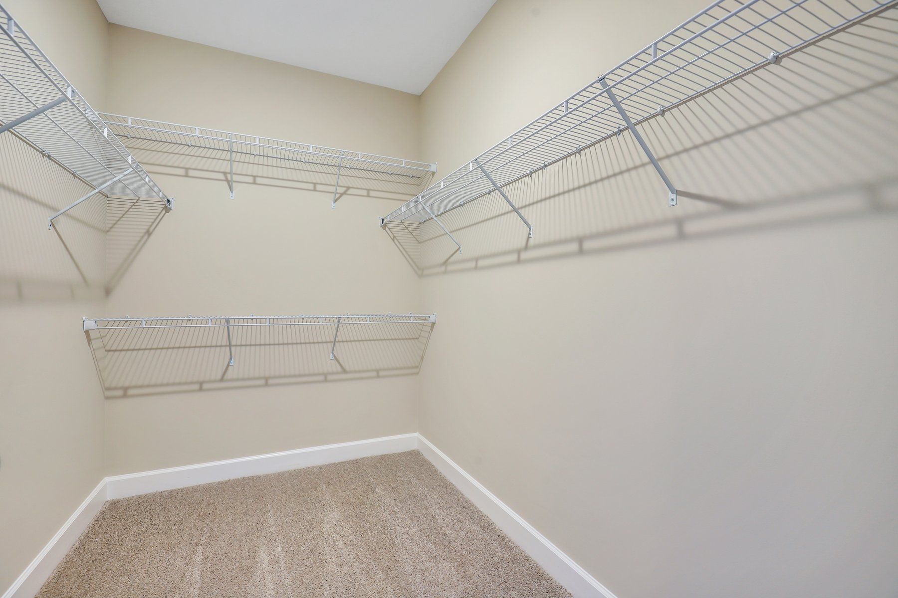 Hatteras – Primary Suite WIC with Wire Shelving