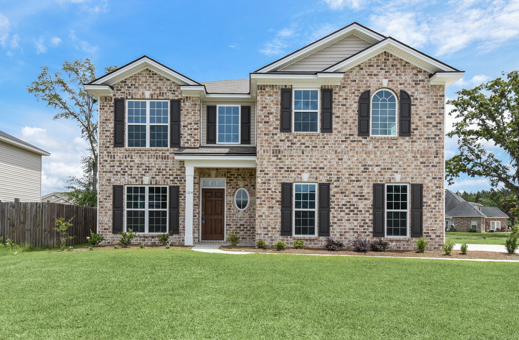 Blackbeard C - Front Elevation with Side-Entry Garage