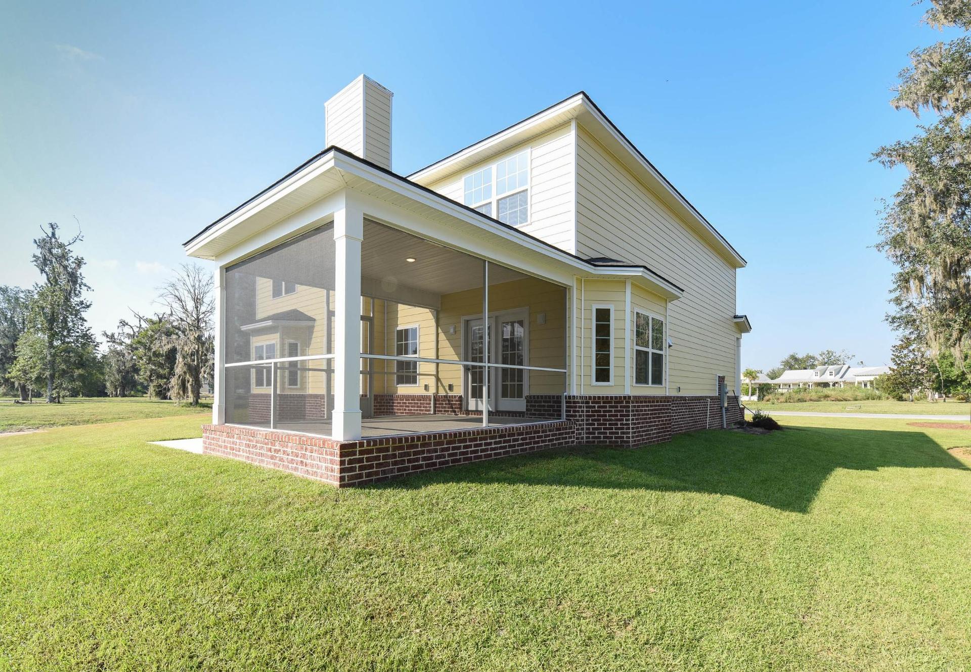 Hilton -Screened-In Back Patio | Ernest Homes