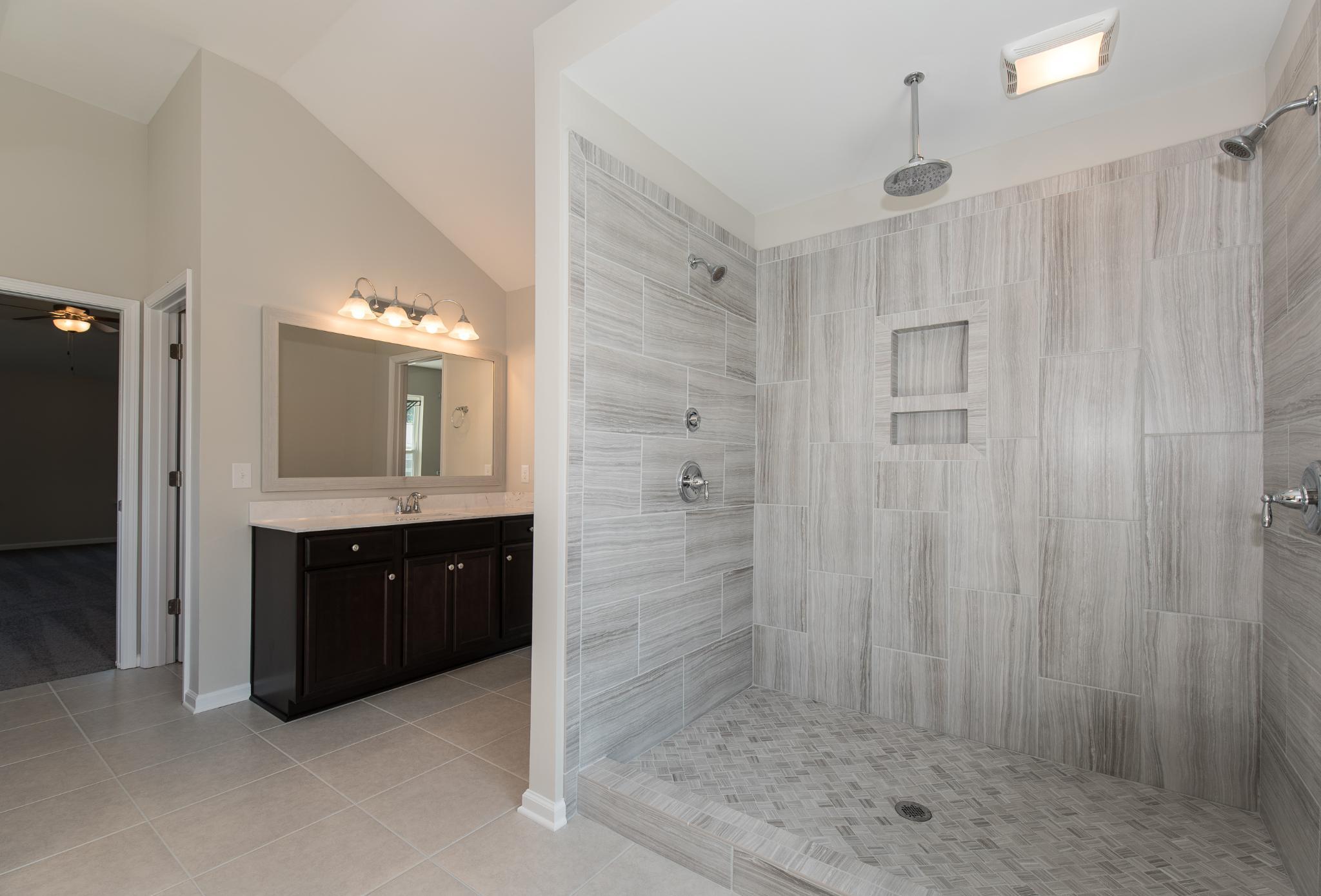 Blackbeard – Owner’s Bathroom with Dual Vanities | Ernest Homes