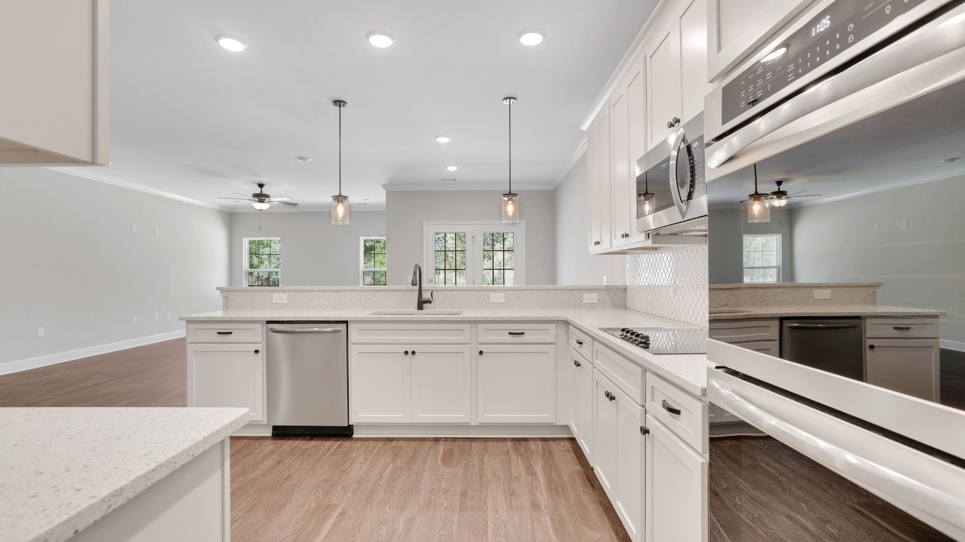 Kingston - Gourmet Kitchen with Breakfast Bar | Ernest Homes