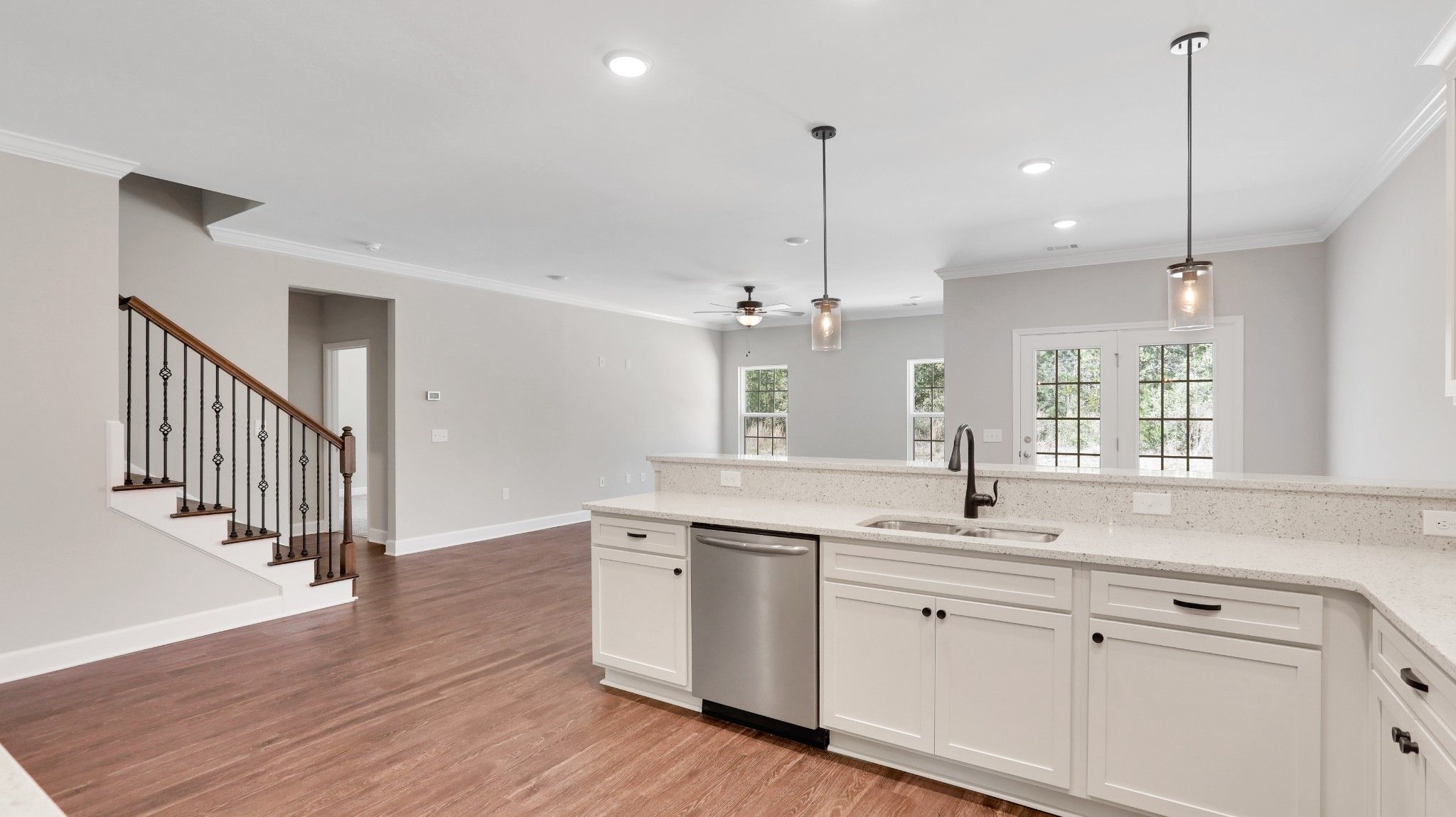 Kingston - Gourmet Kitchen with Breakfast Bar | Ernest Homes