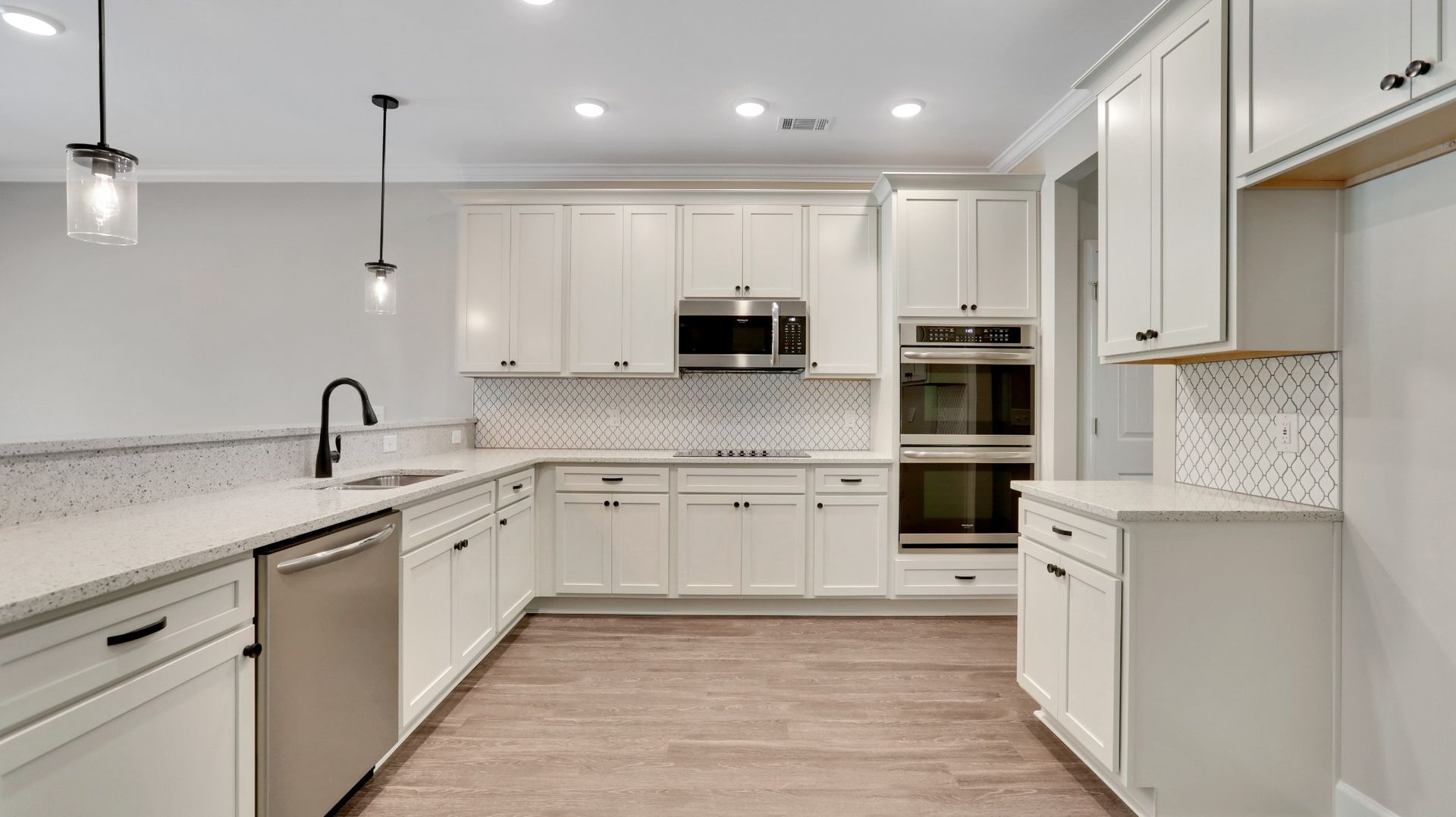 Kingston - Gourmet Kitchen with Breakfast Bar | Ernest Homes