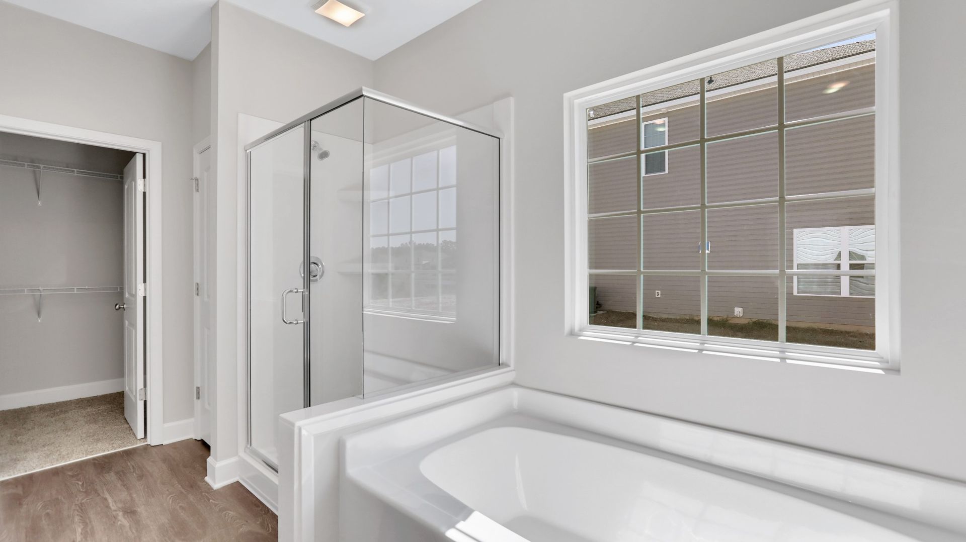 Kingston - Owner's Bath and Walk-In Closet | Ernest Homes