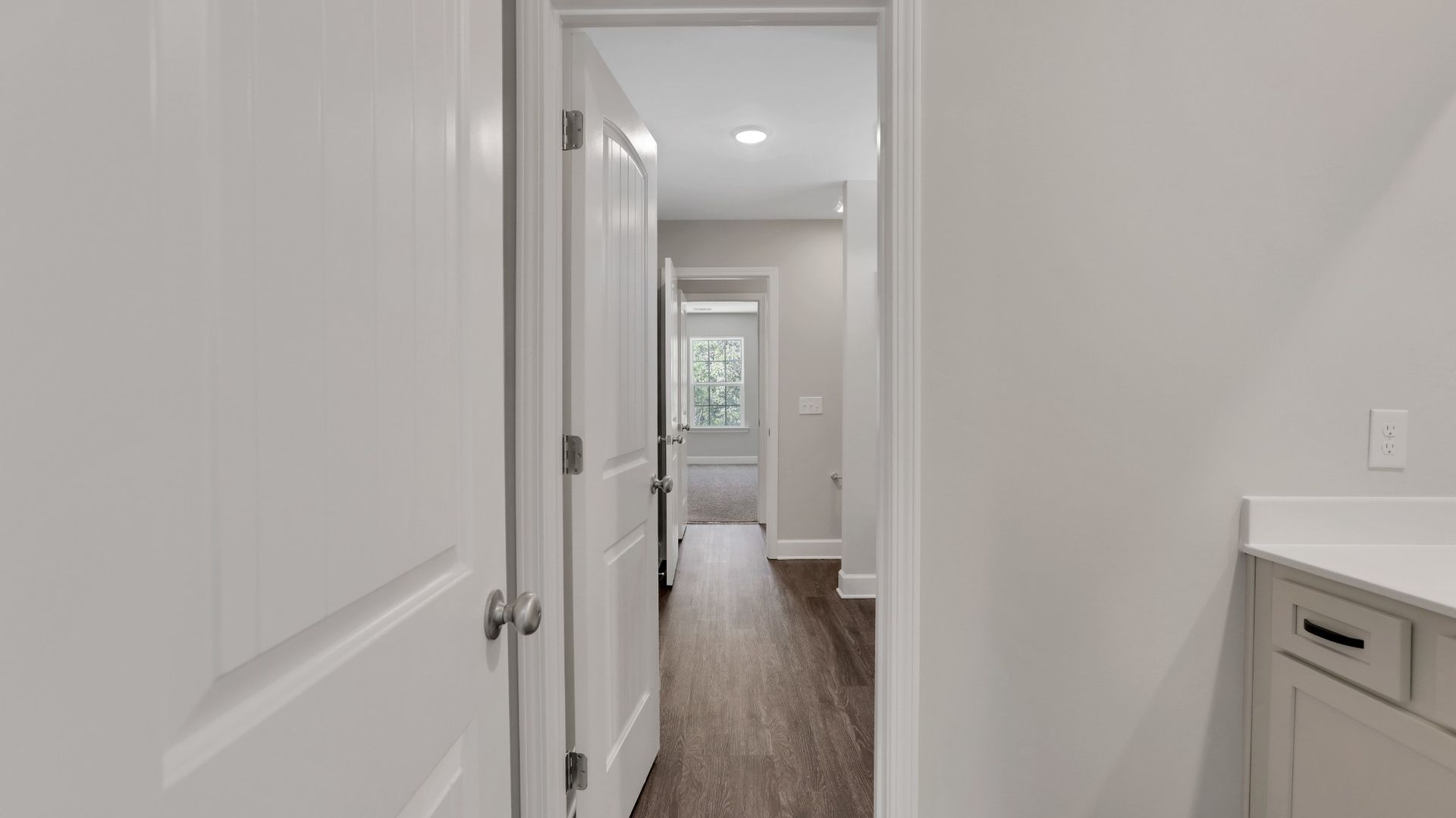 Kingston - Jack-n-Jill Bathroom | Ernest Homes