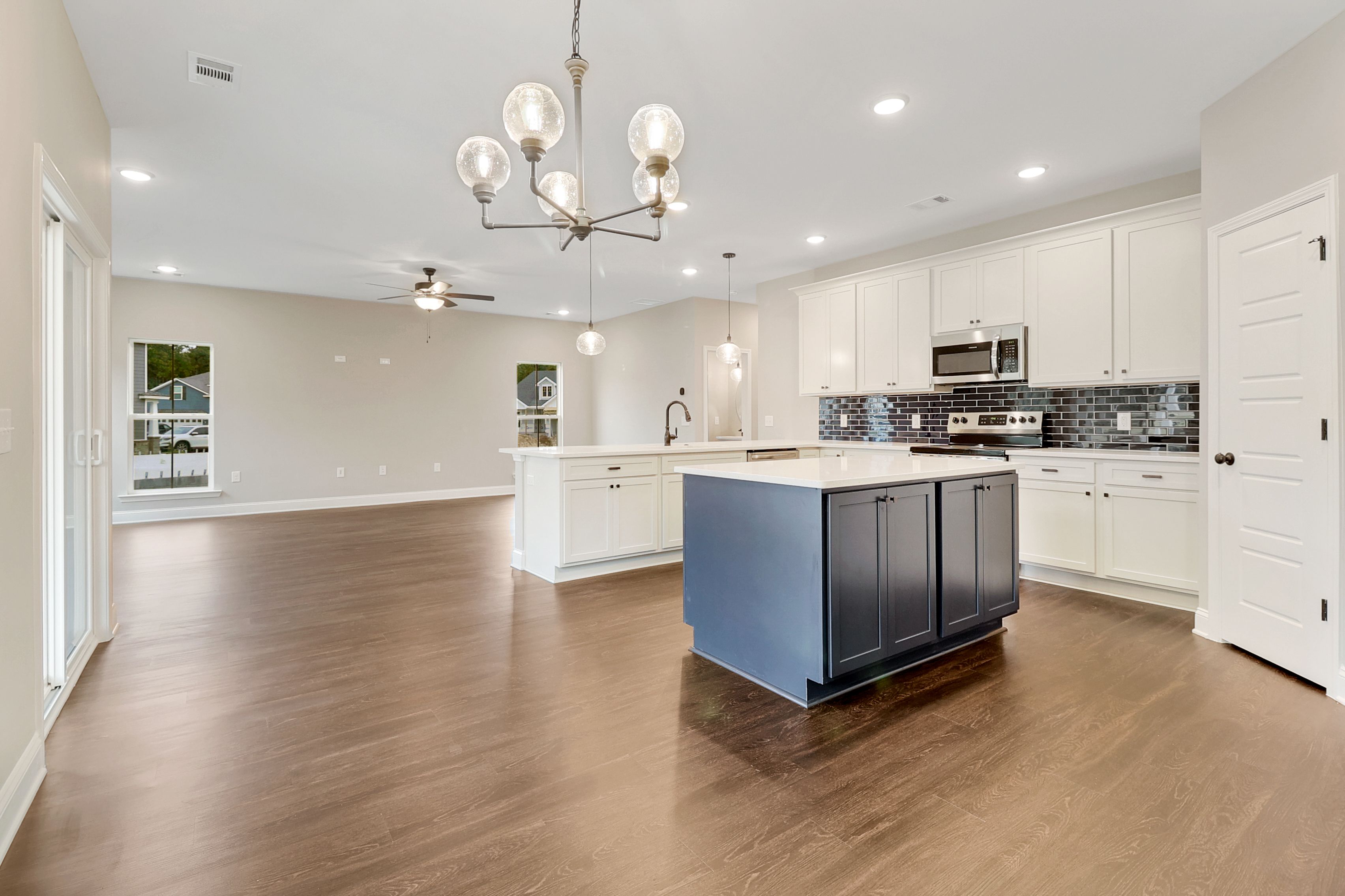 Edisto - Kitchen with Island | Ernest Homes