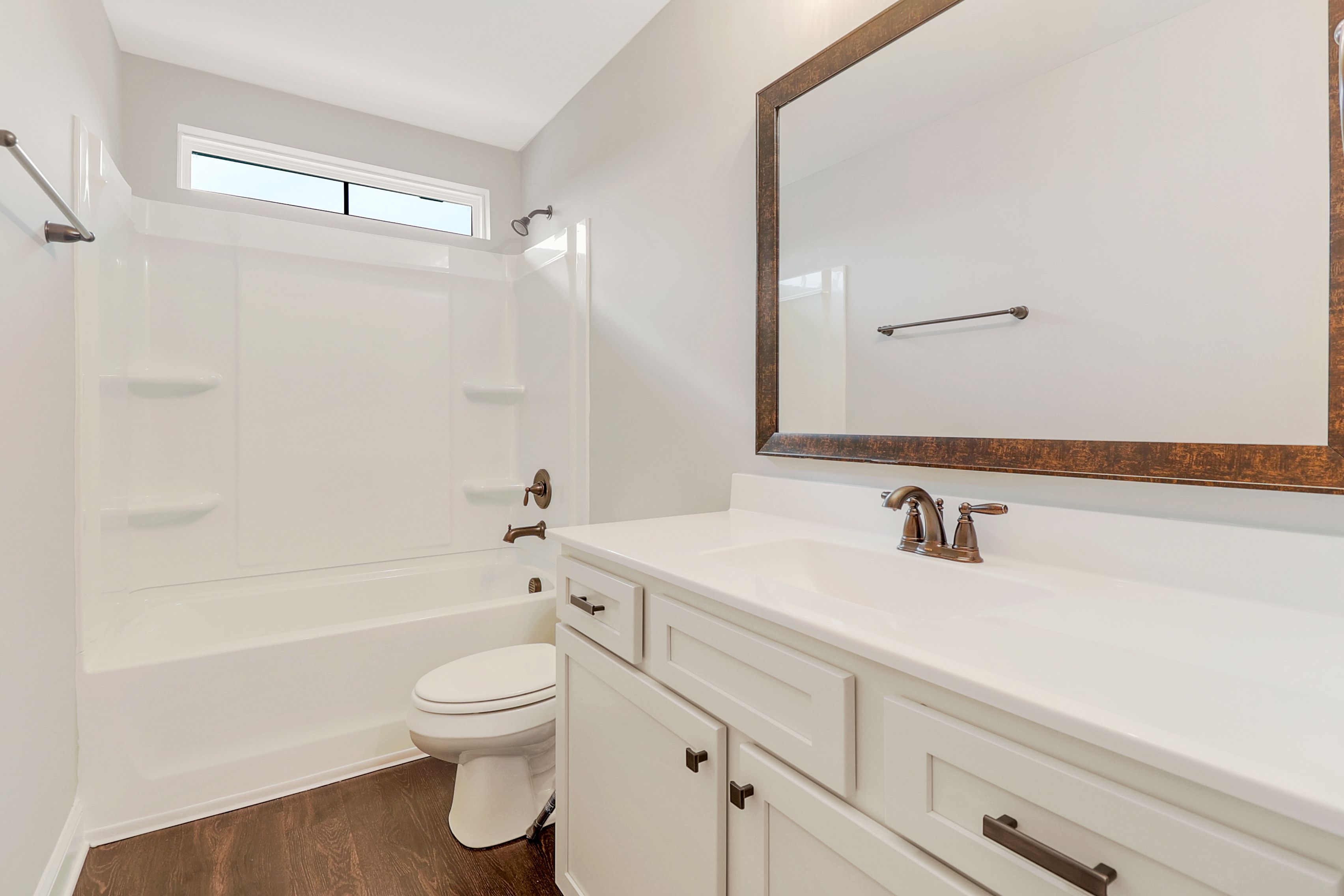 Edisto – Secondary Owner’s Bathroom | Ernest Homes