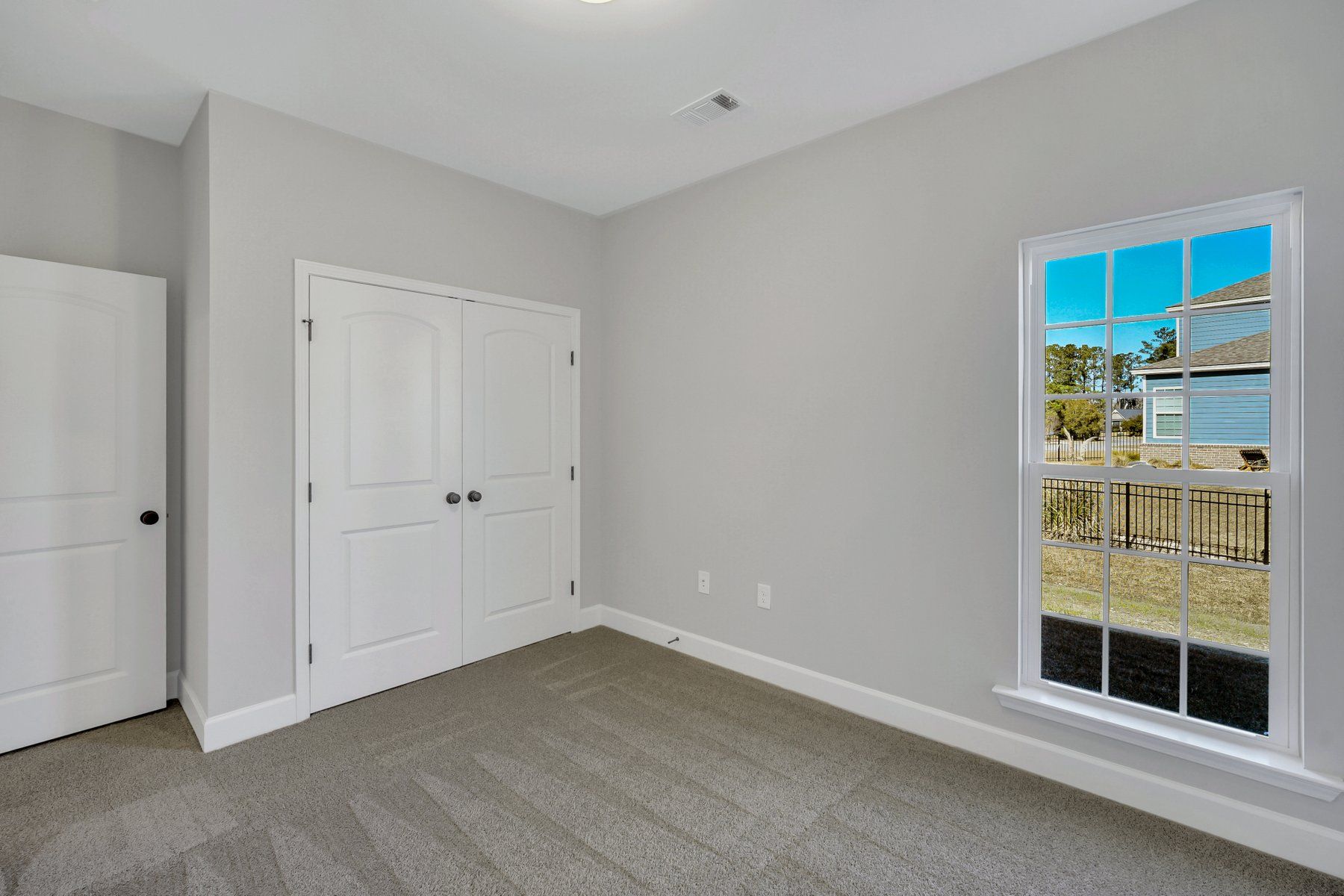 Fripp – Bedroom 2 with Closet