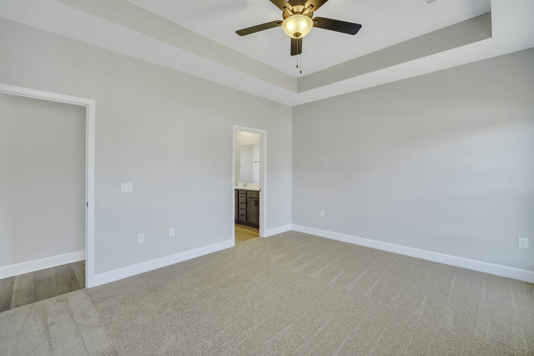 Fripp – Owner’s Suite and Bath