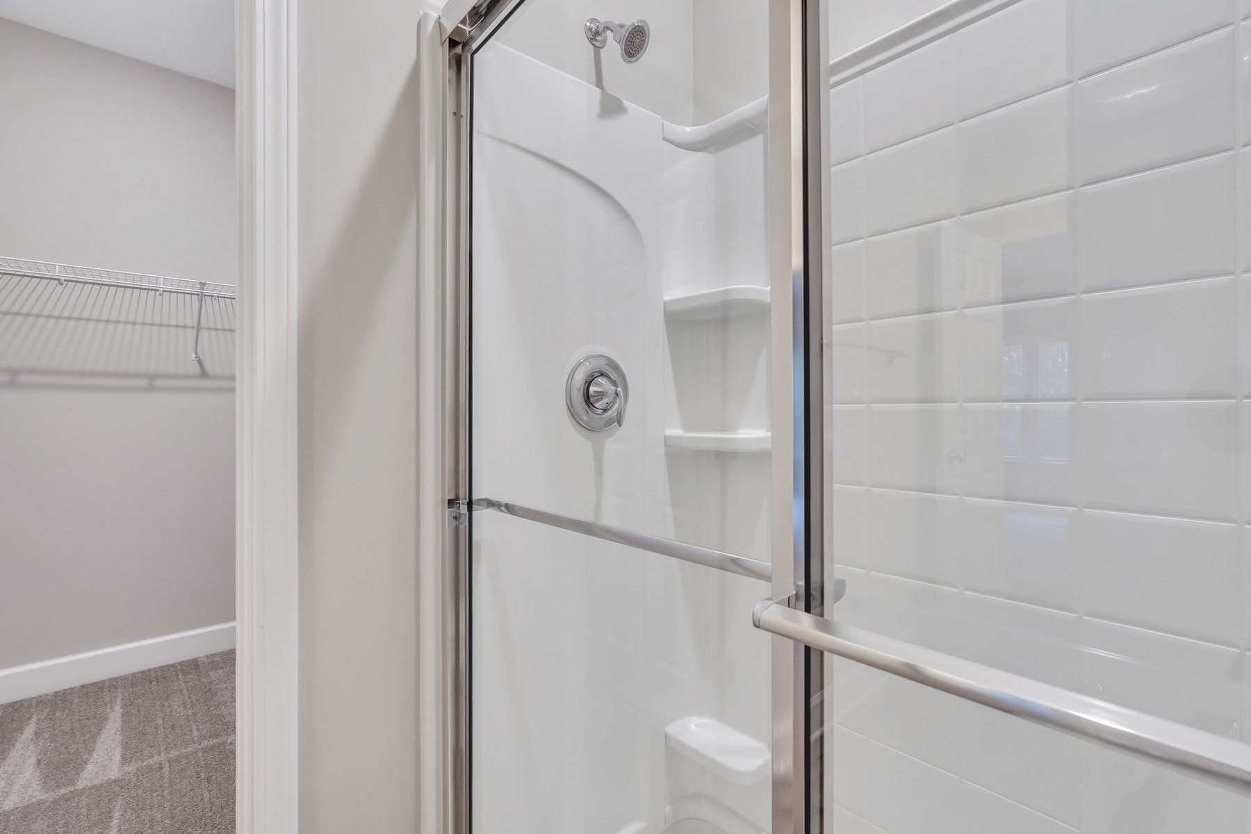 New Haven Townhome A - Owner's Bathroom Suite on Main | Ernest Homes