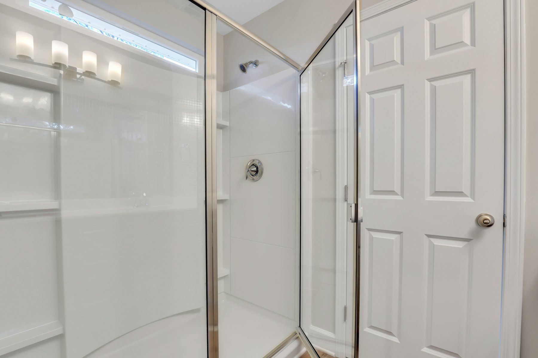 New Haven Townhome B- Owner's Bathroom | Ernest Homes