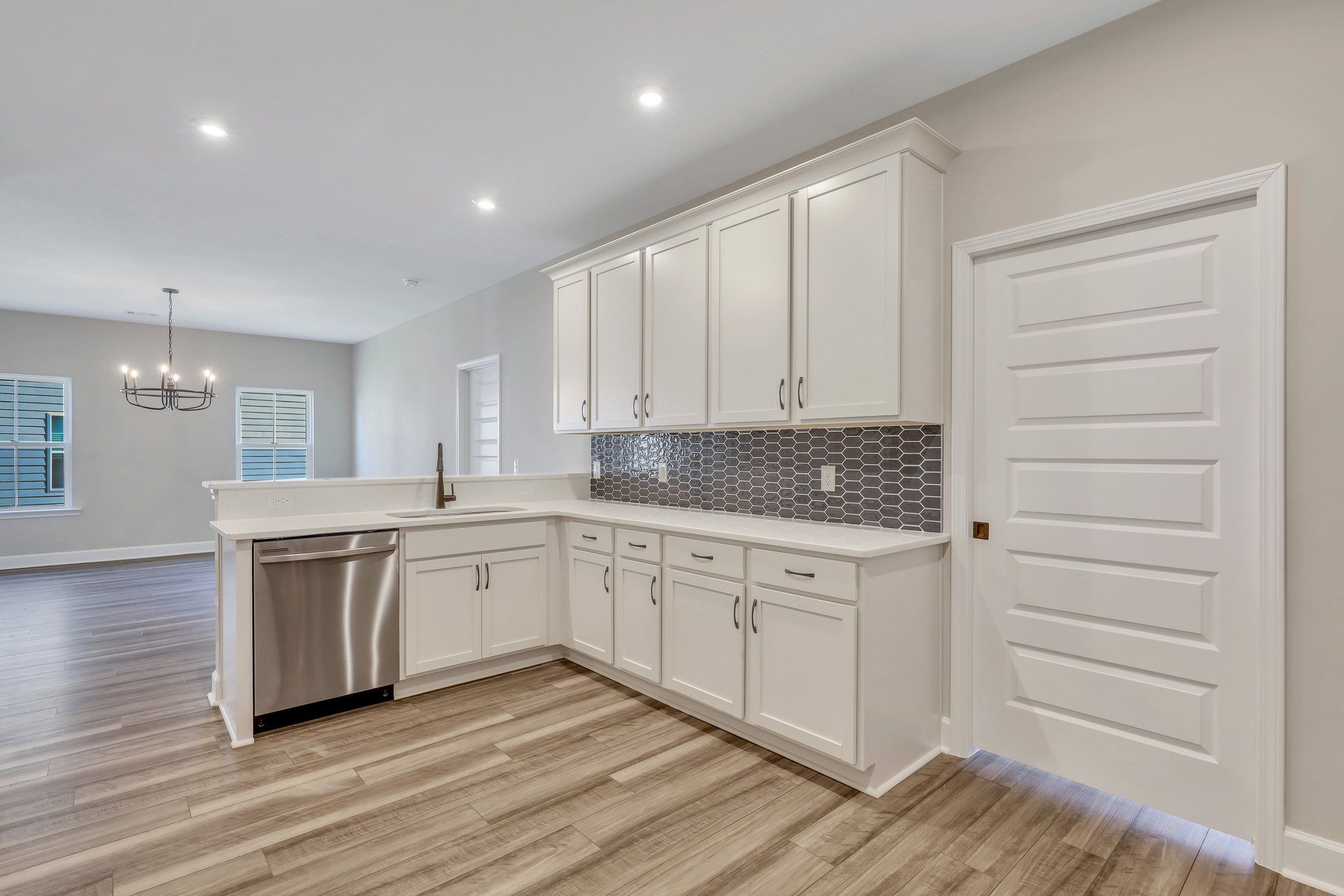 Hatteras Signature – Kitchen | Ernest Homes