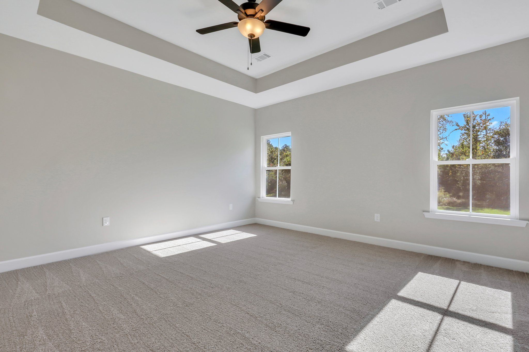 Hatteras Signature Owner’s Suite | Ernest Homes