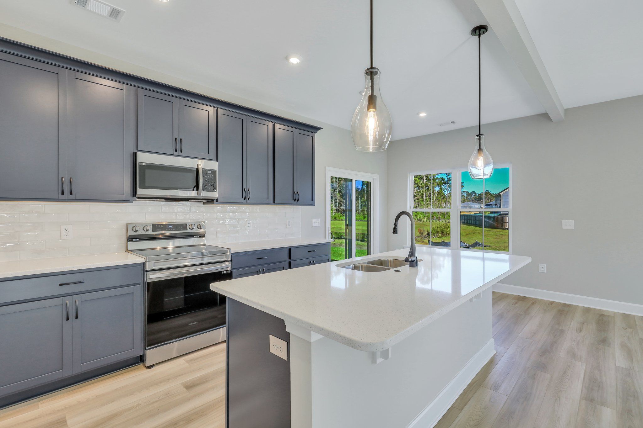 Laurel Kitchen – Open-Concept Design | Ernest Homes