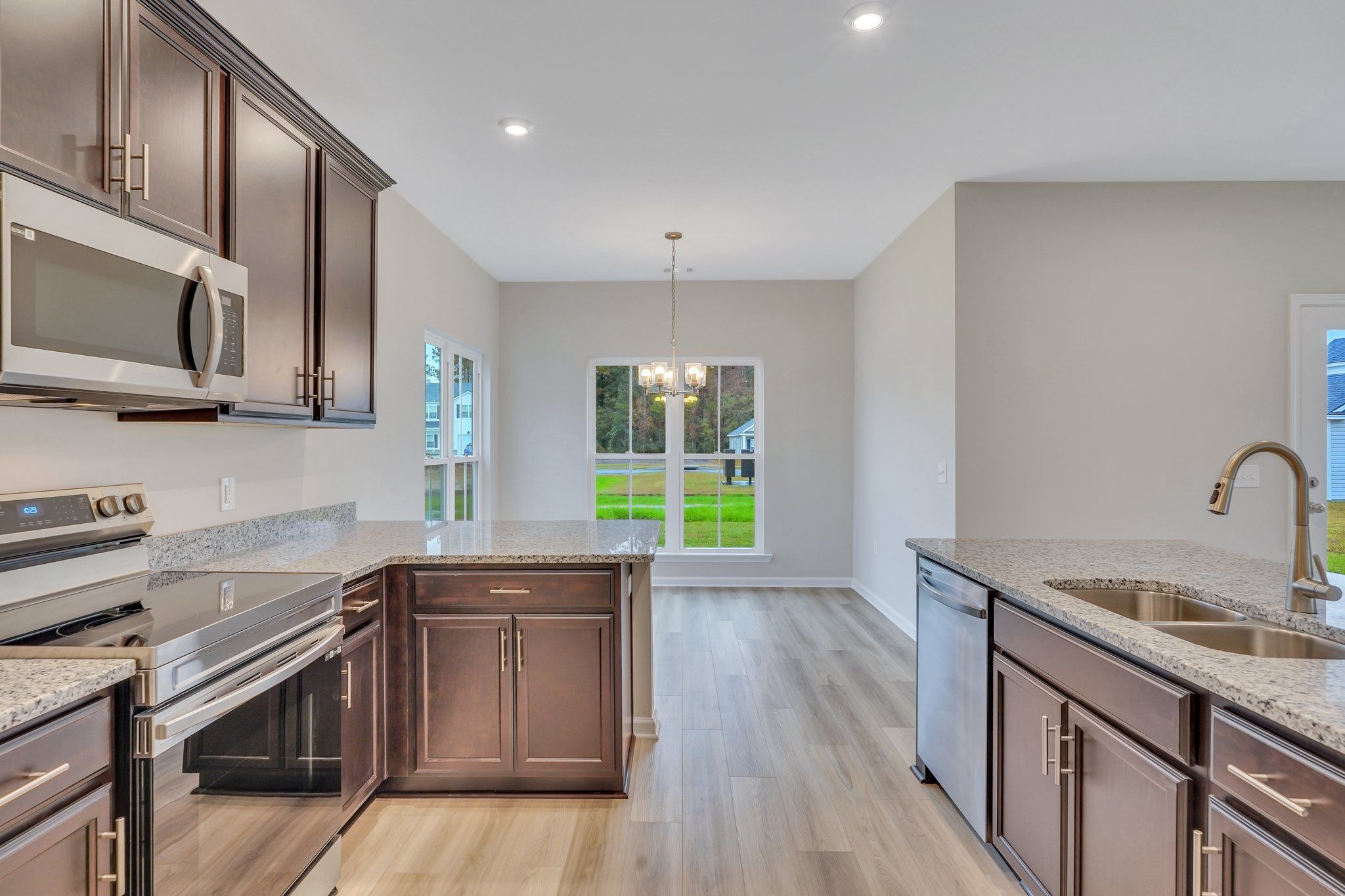 Harbor – Kitchen and Breakfast View | Ernest Homes