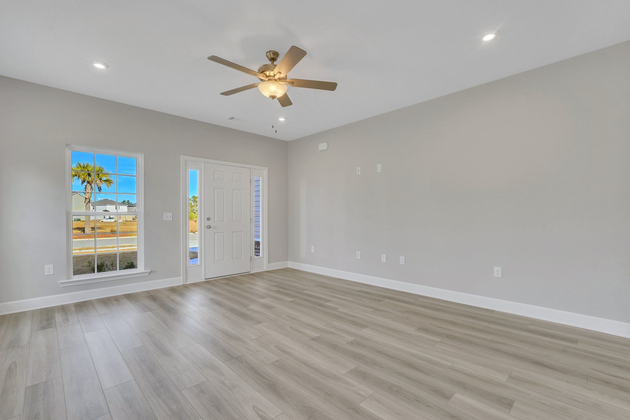Hatteras Signature - Family Room | Ernest Homes