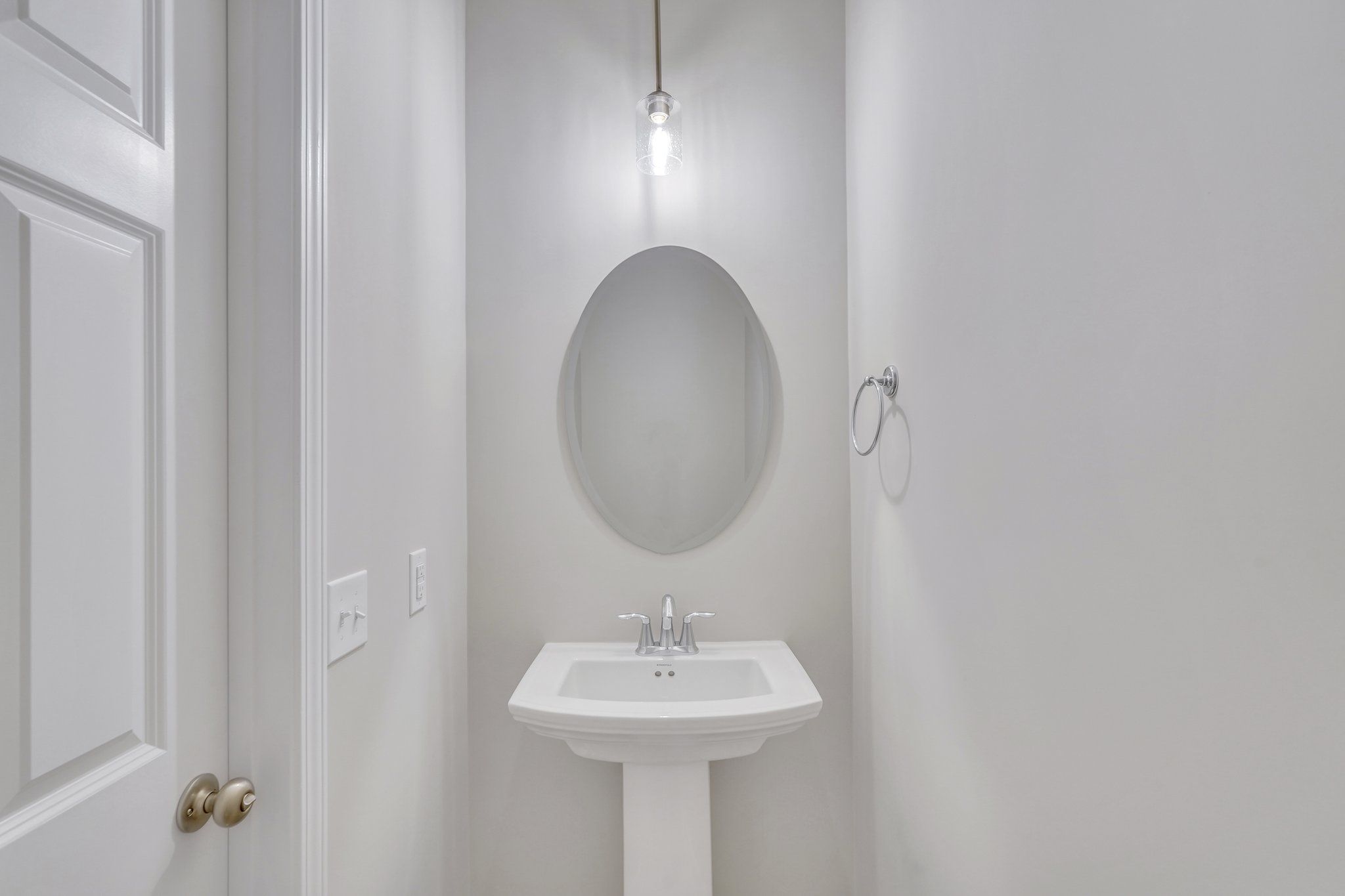 Hatteras Signature – Powder Room | Ernest Homes