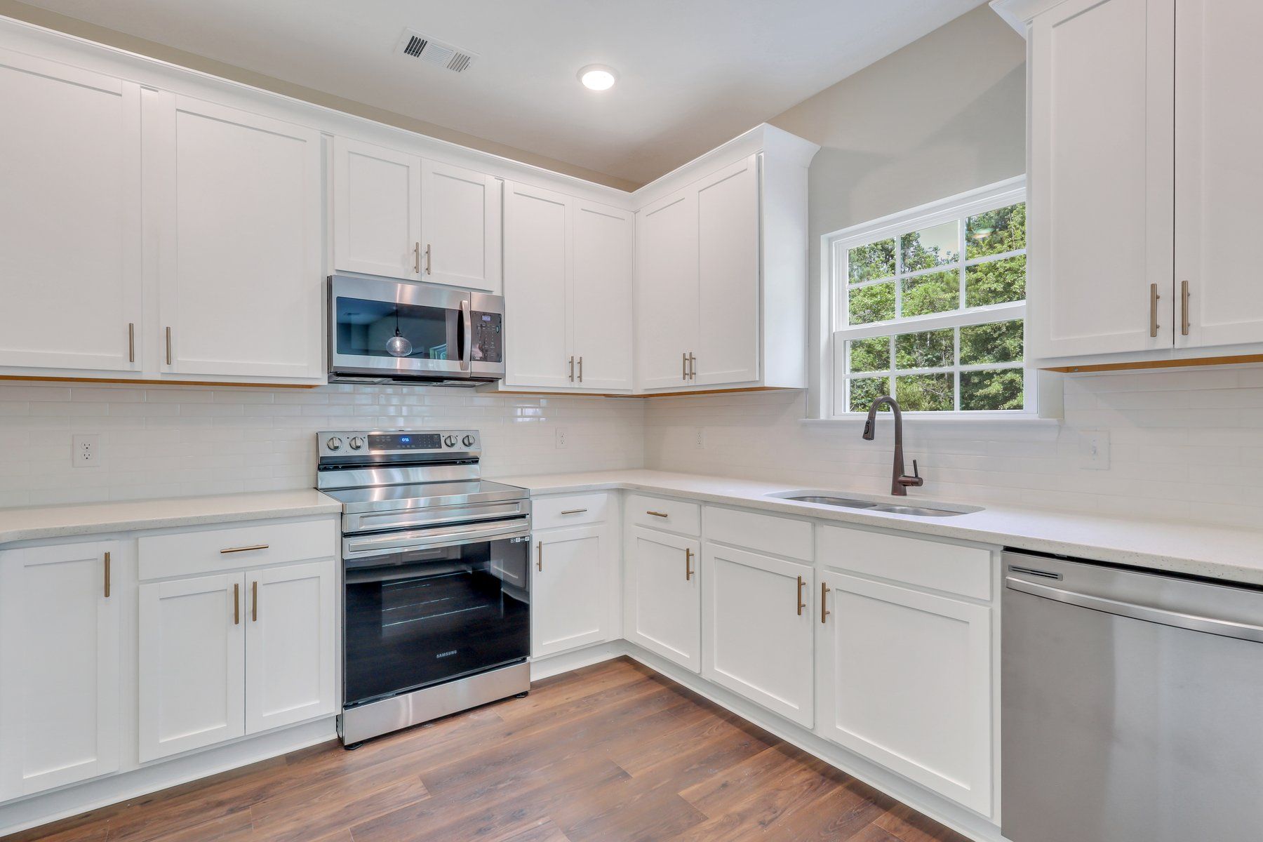Daufuskie Kitchen | Sink & Window View