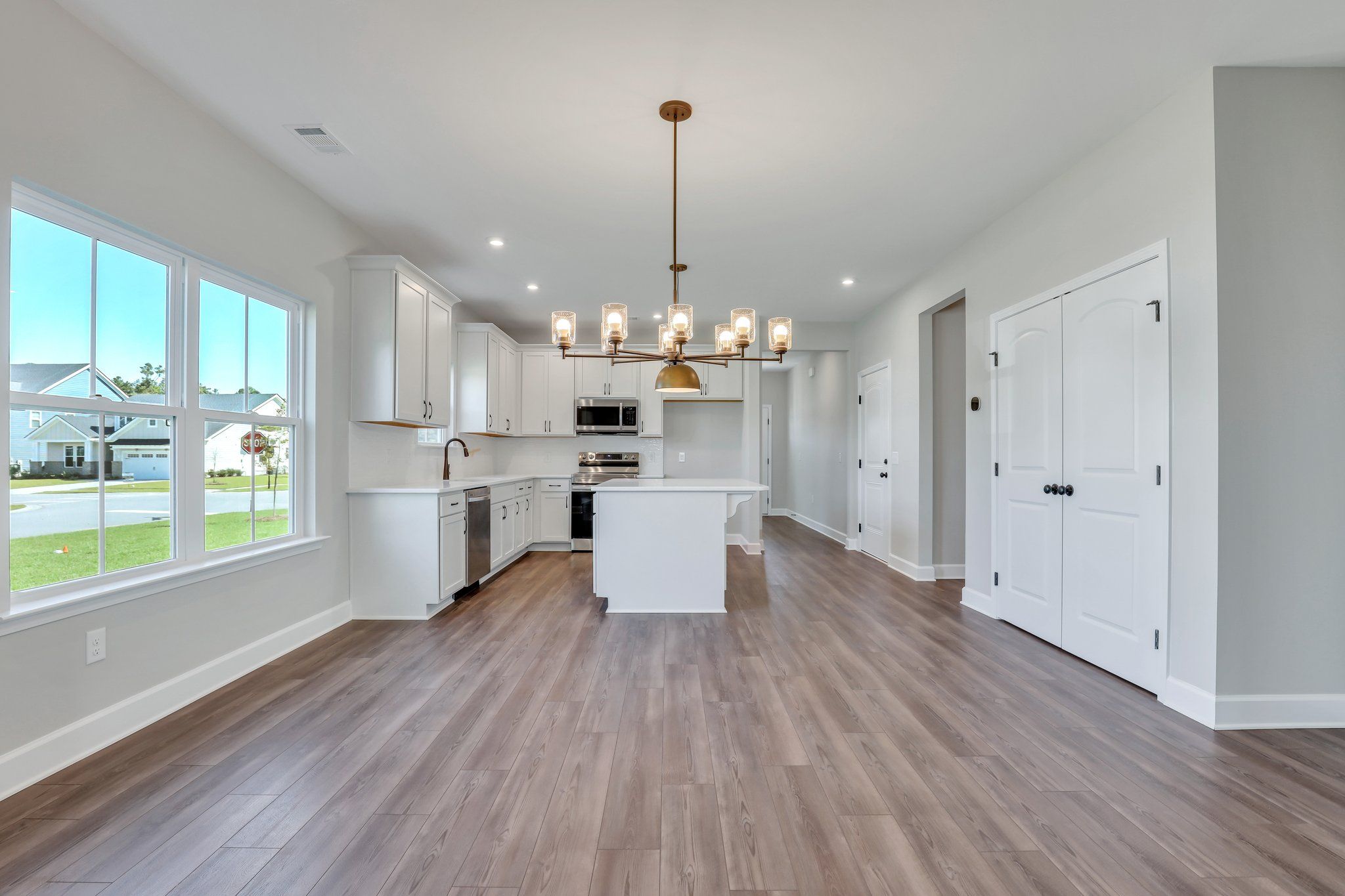 Sherwood – Dining Room view to Kitchen | Ernest Homes