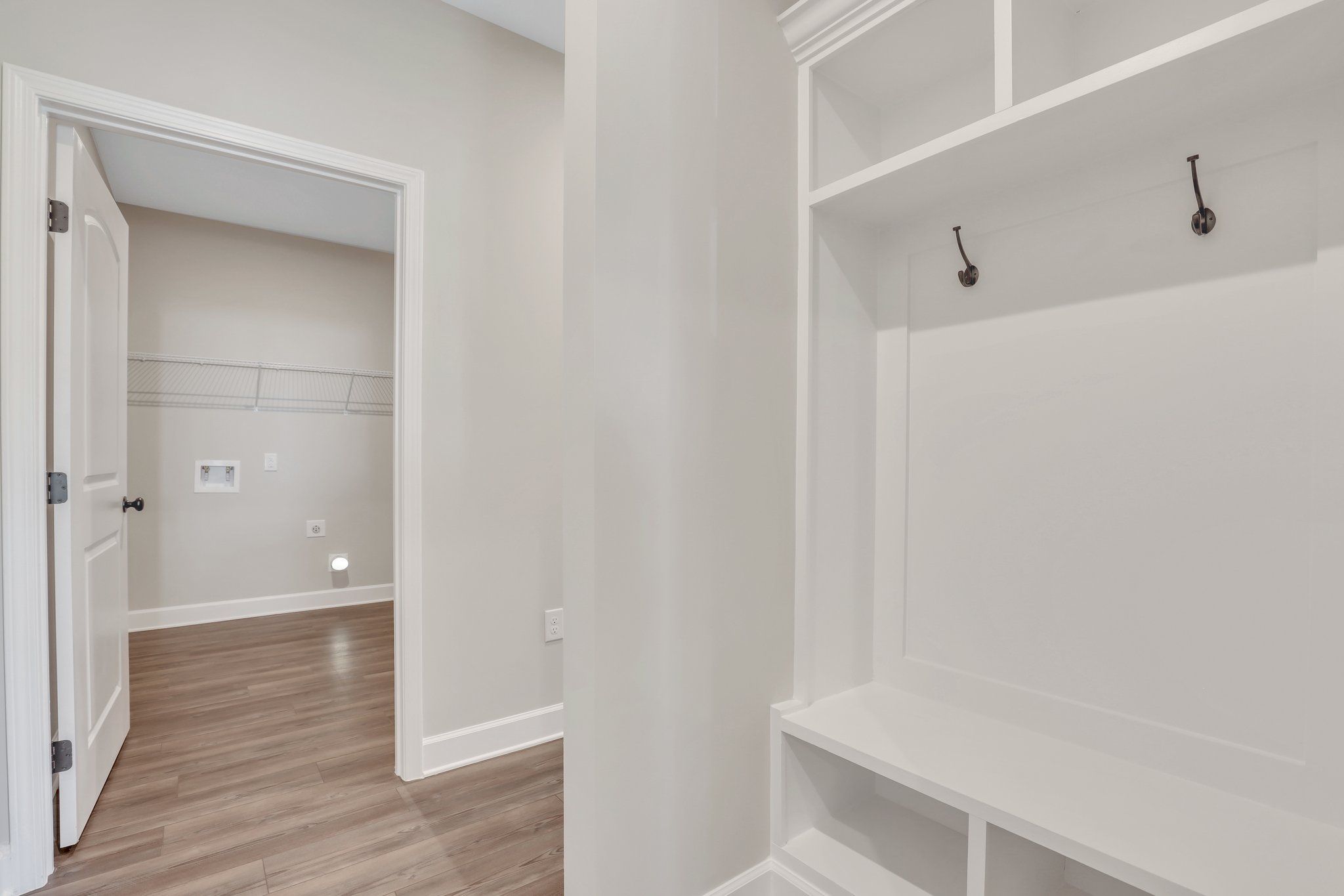 Sherwood– Mud Bench | Ernest Homes