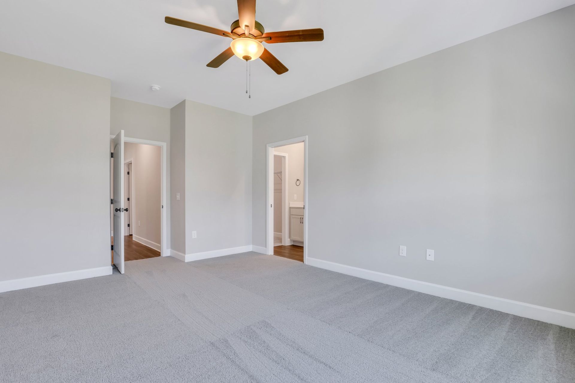 Sherwood - Owner’s Suite on Main | Ernest Homes