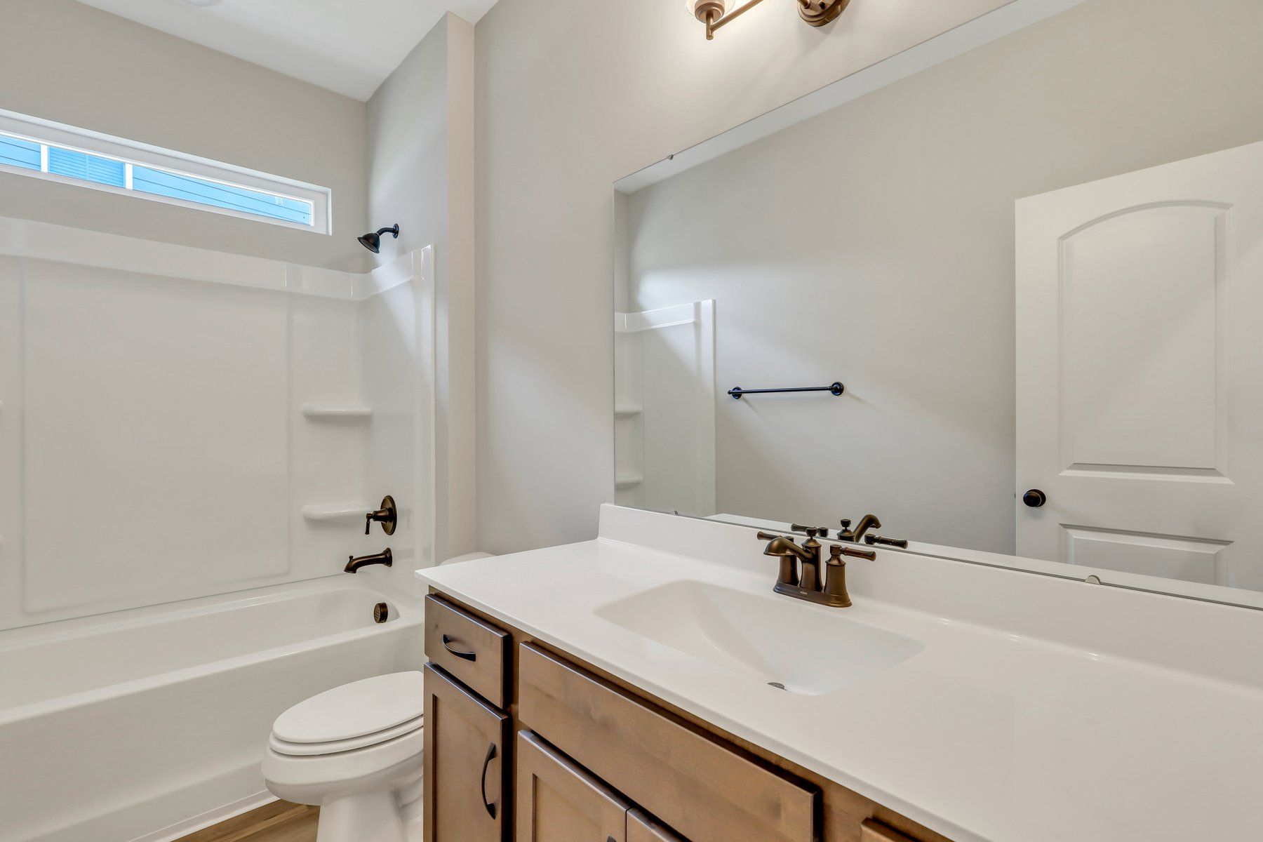 Wassaw - Secondary Bath | Ernest Homes