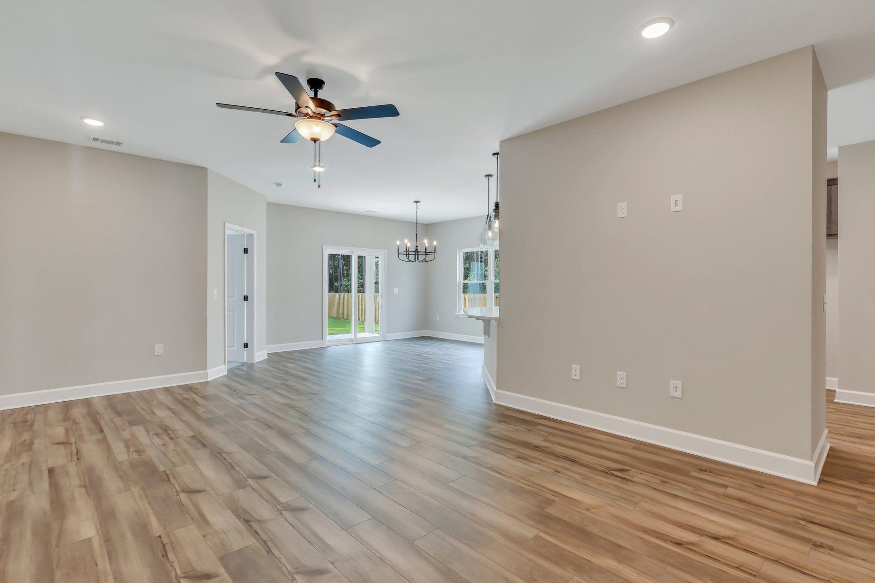 Wassaw – Family Room and Breakfast Room