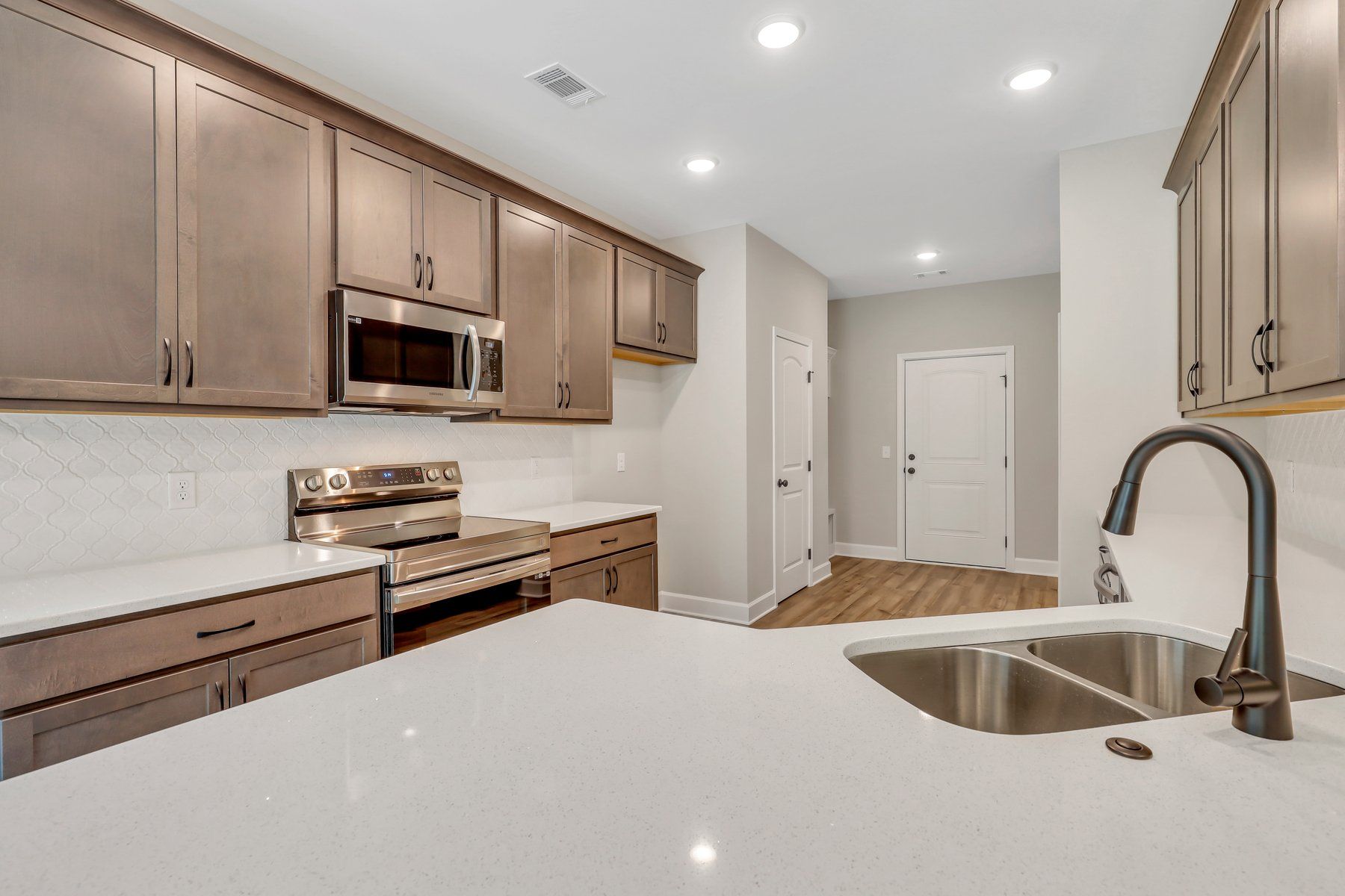 Wassaw – Kitchen with Stained Cabinets