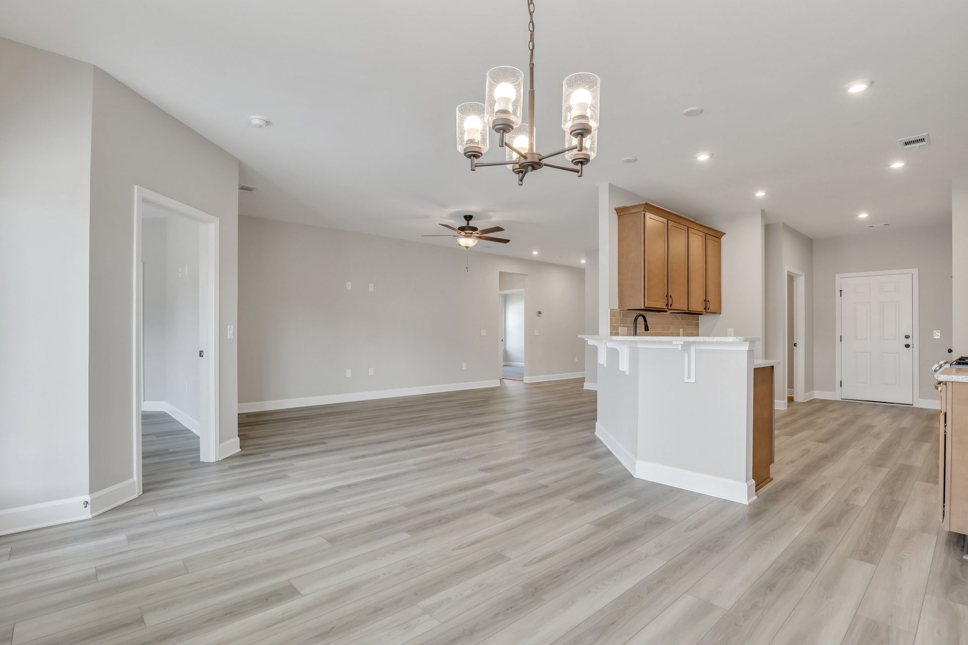 Wassaw – Open Breakfast Room and Kitchen