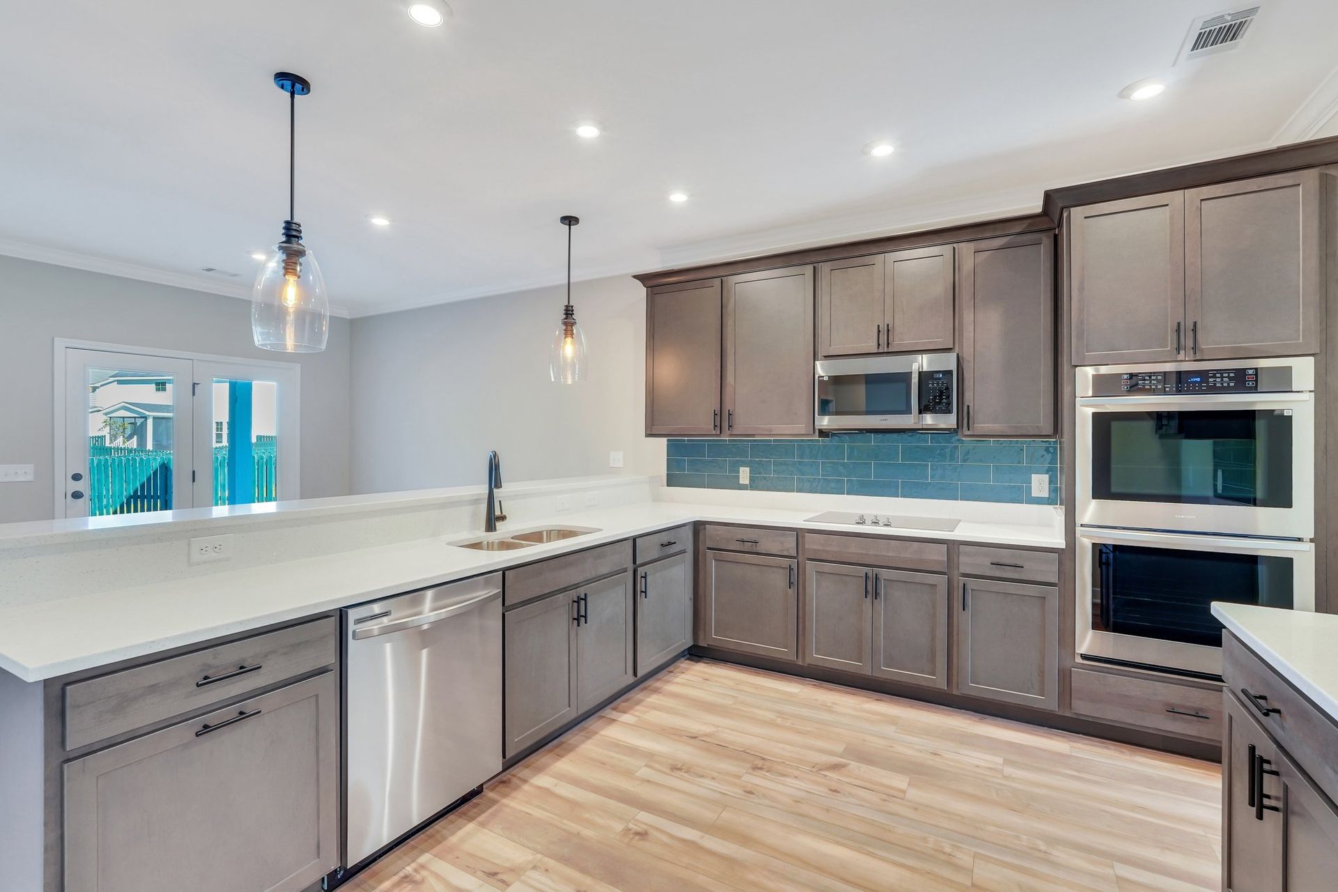 Kingston - Gourmet Kitchen with Breakfast Bar | Ernest Homes