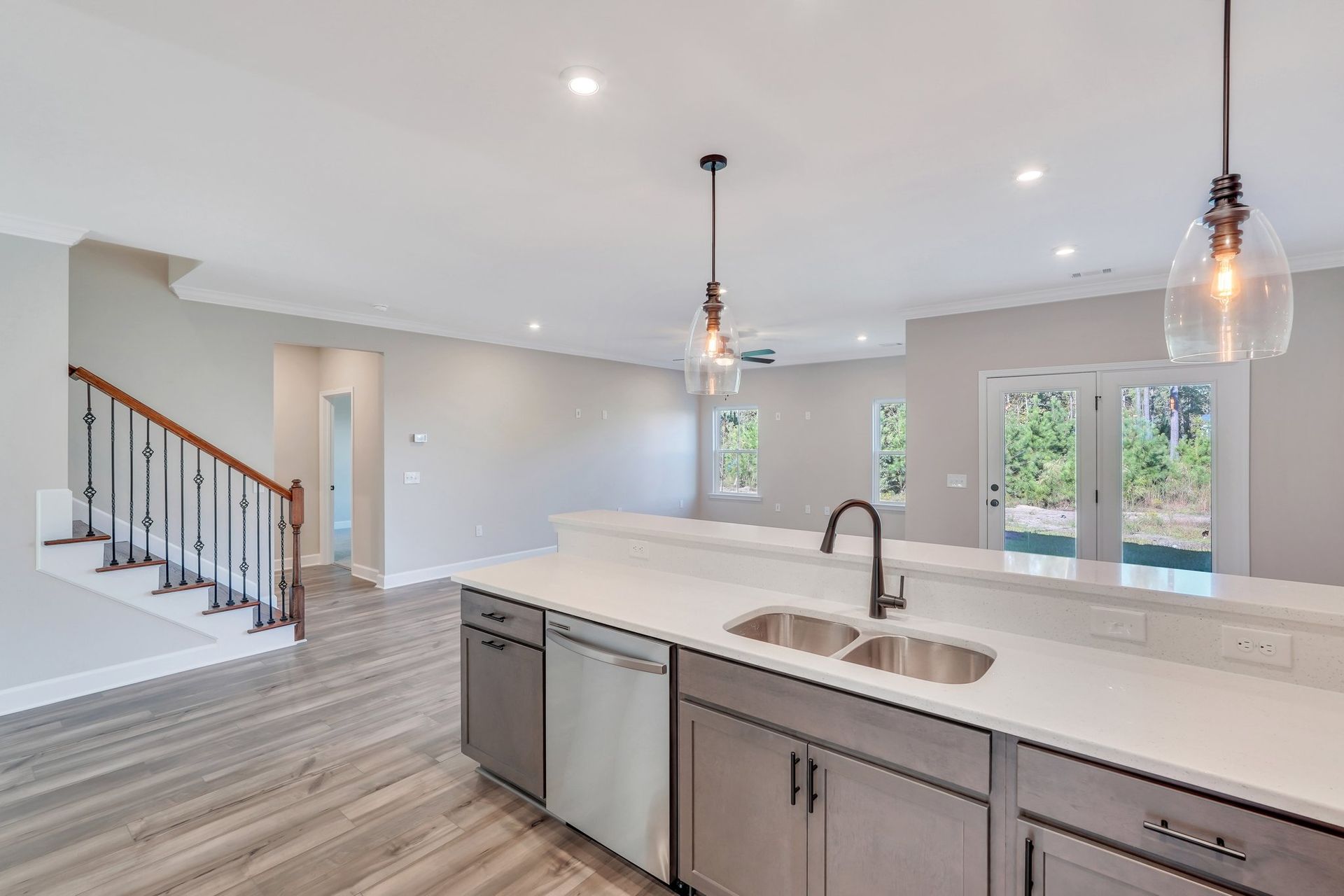 Kingston - Gourmet Kitchen with Breakfast Bar | Ernest Homes