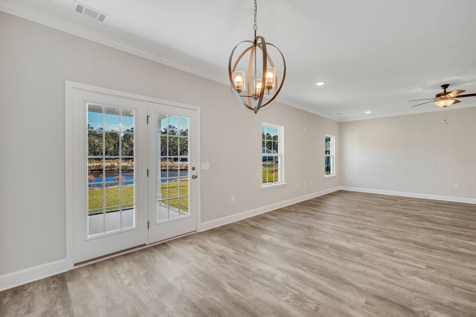 Hilton – Breakfast Area | Ernest Homes