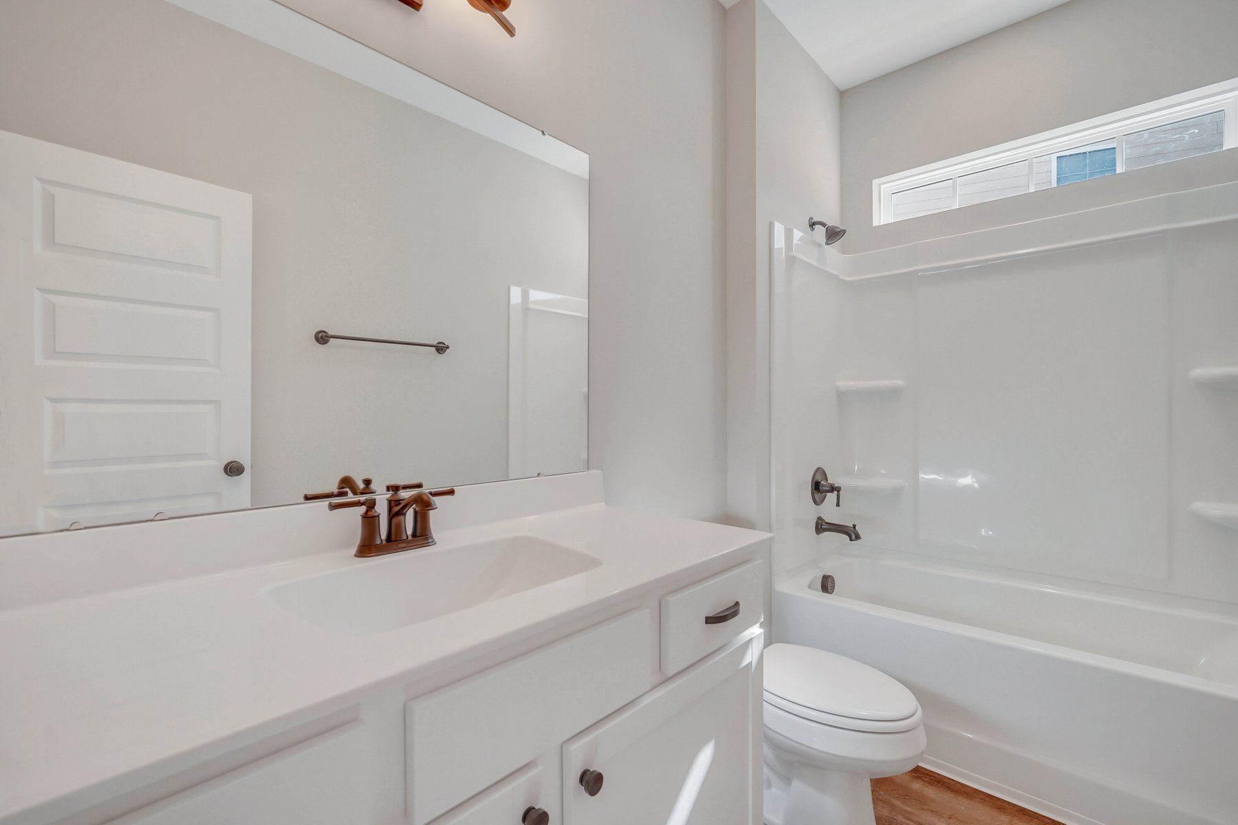 Hilton – Main Floor Secondary Bath | Ernest Homes